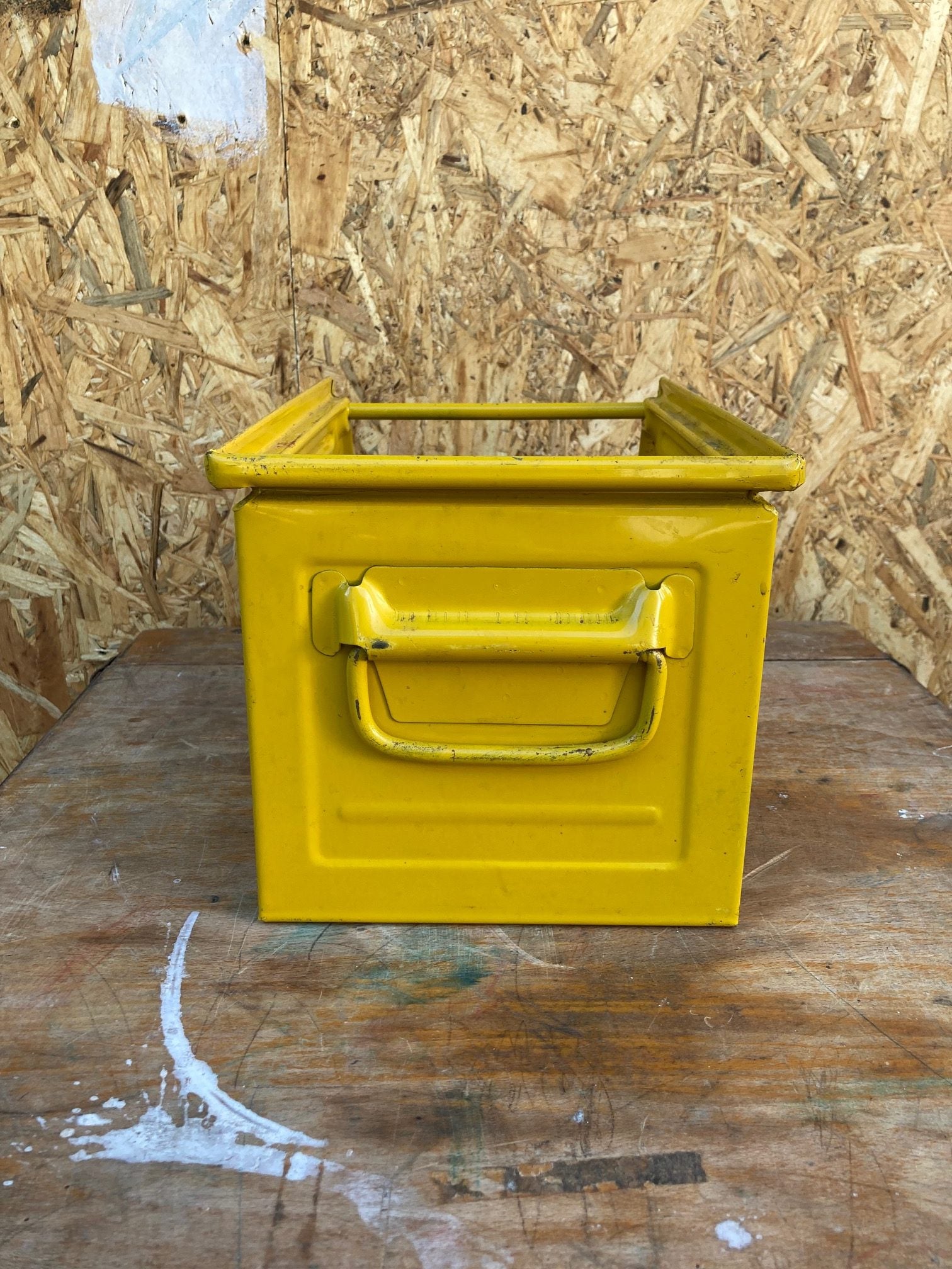 metal-yellow-crate-5