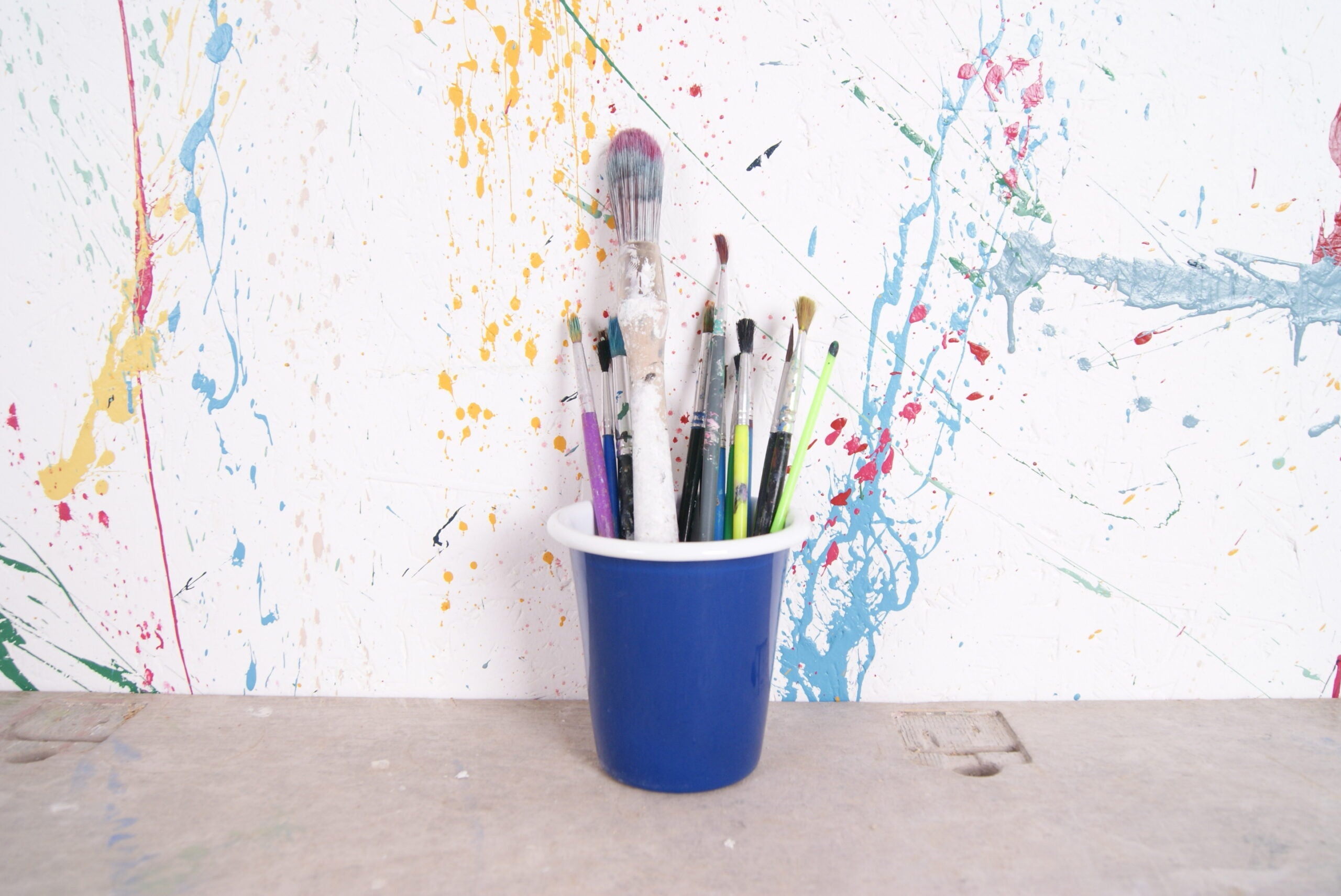 mineral-blue-enamel-pen-pot-1