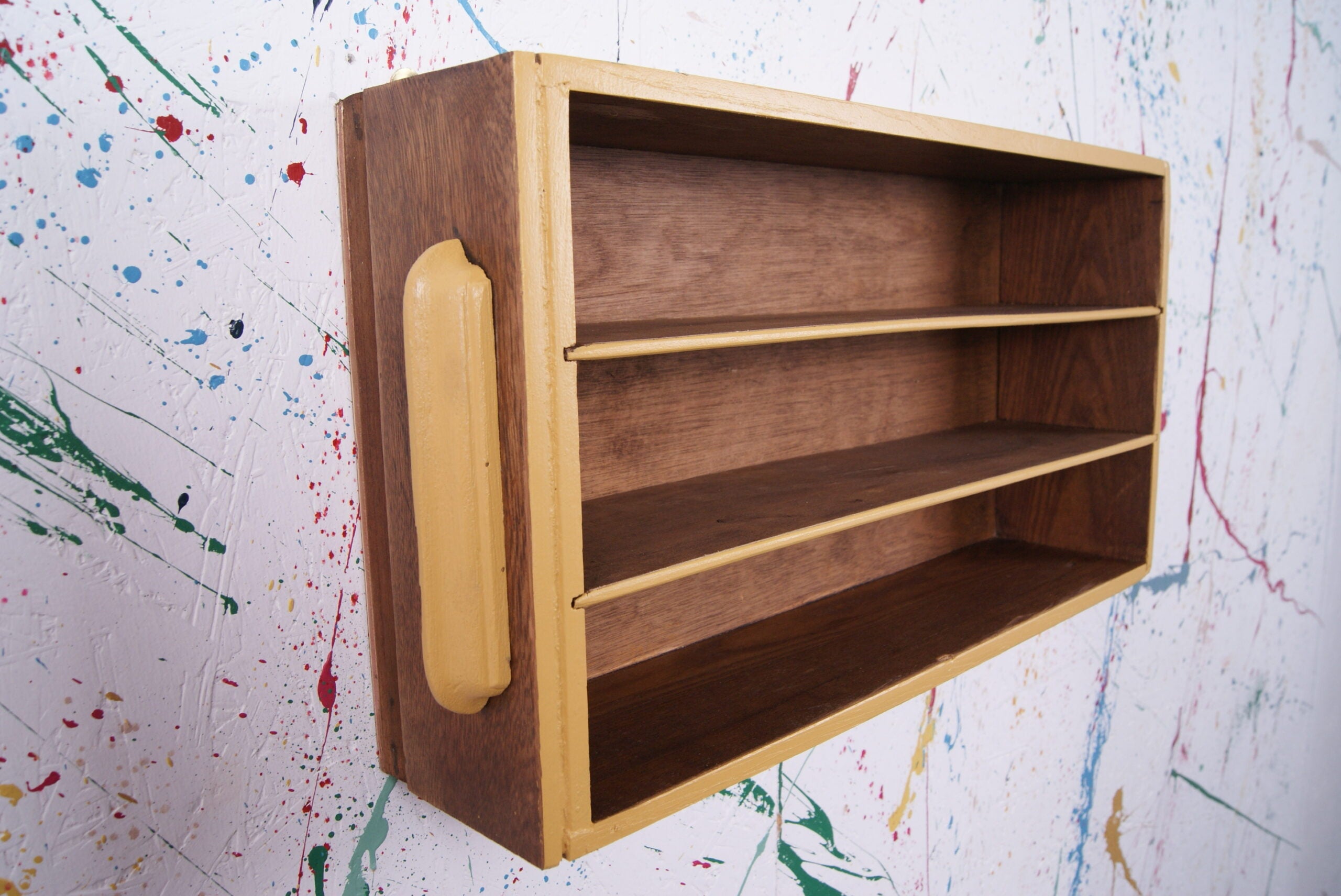 mustard-display-shelf-2