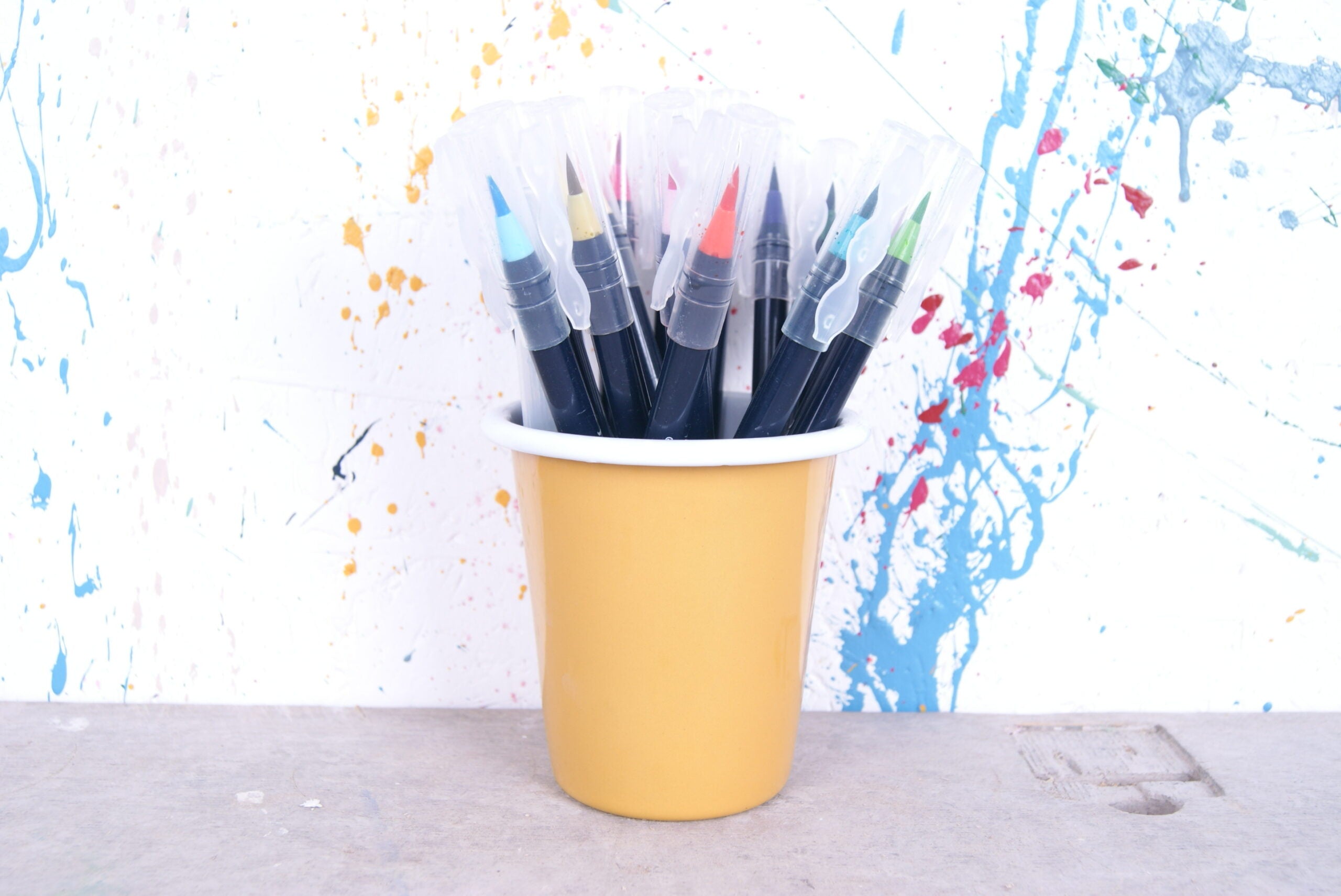 mustard-enamel-pen-pot