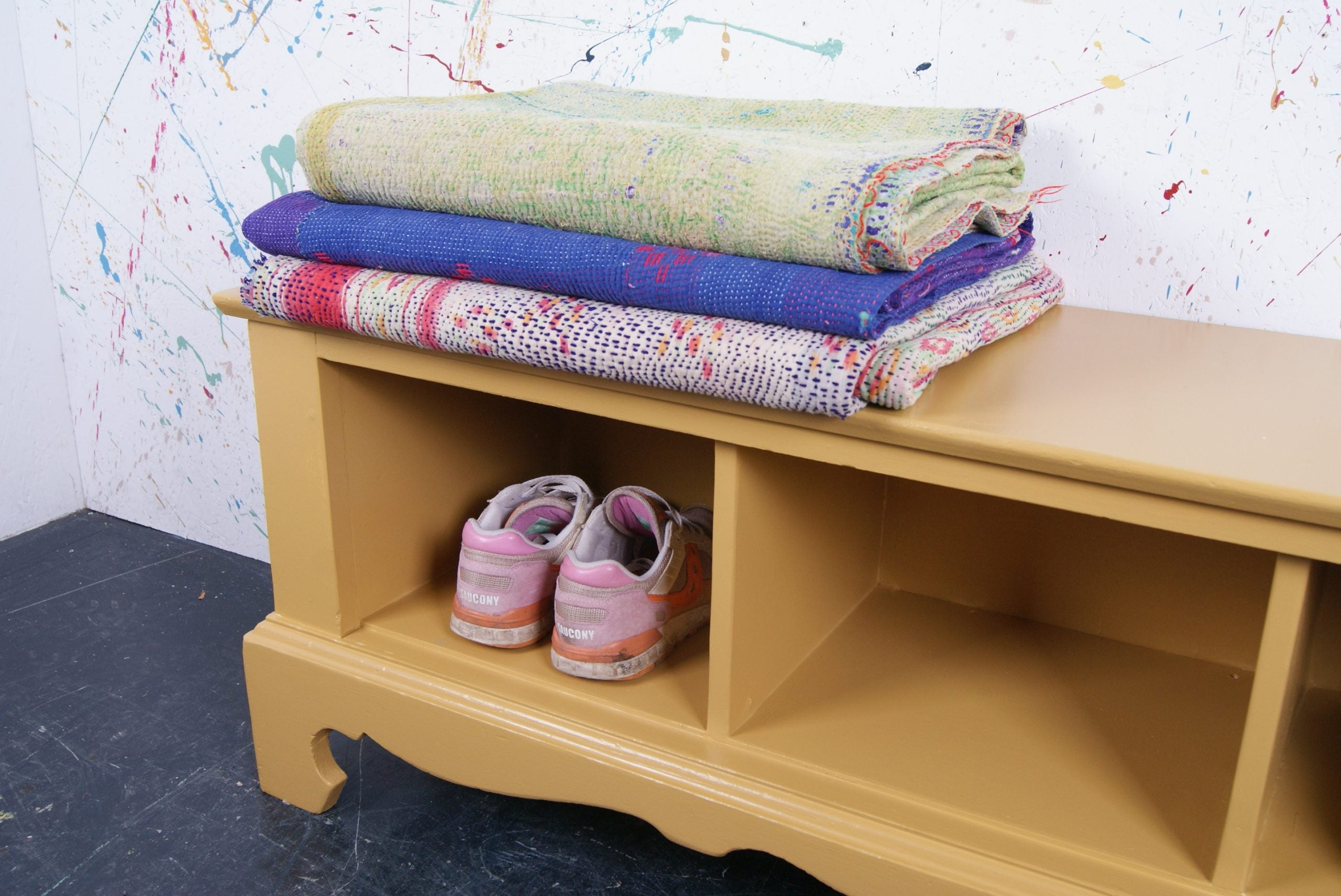 mustard-storage-bench-4