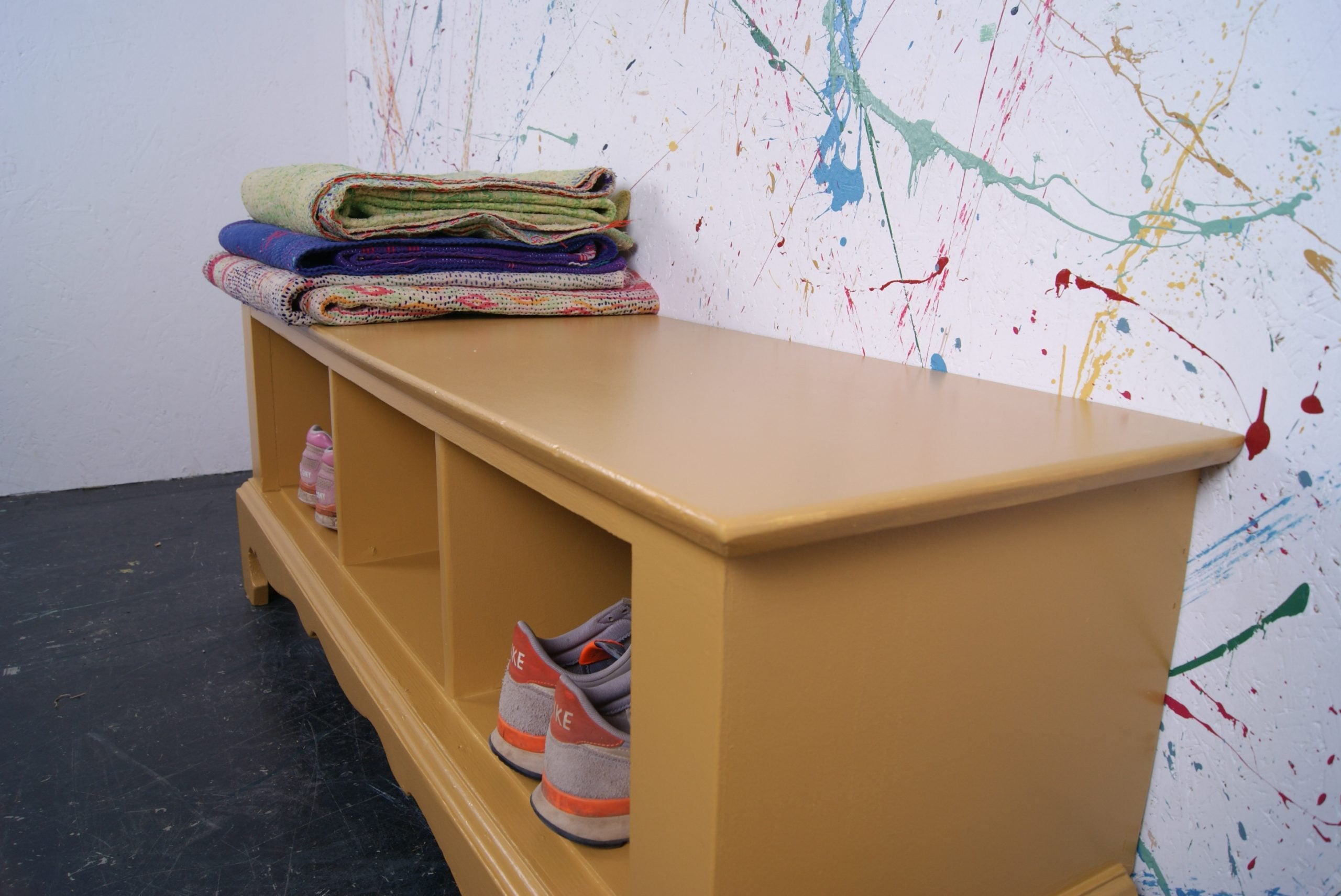 mustard-storage-bench-5
