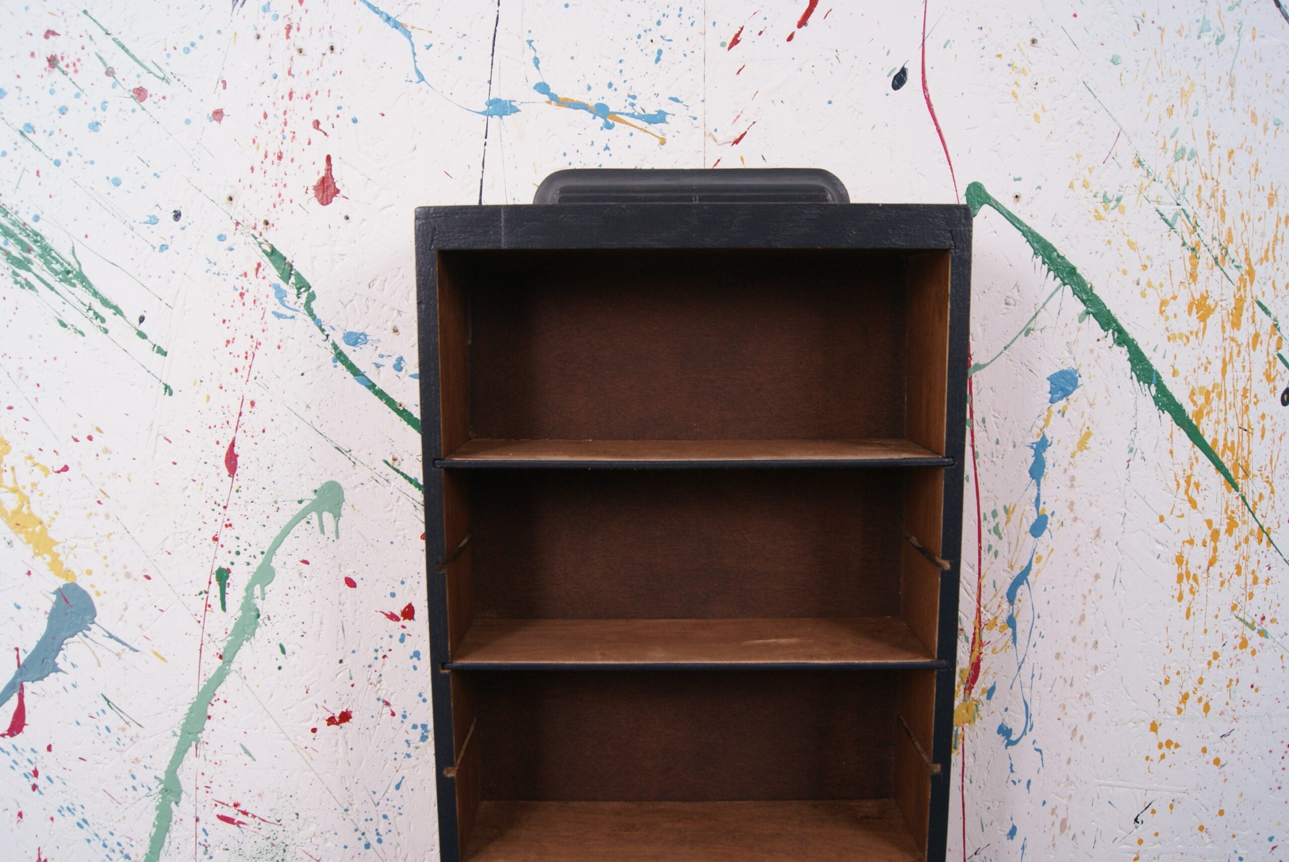navy-display-shelf-2
