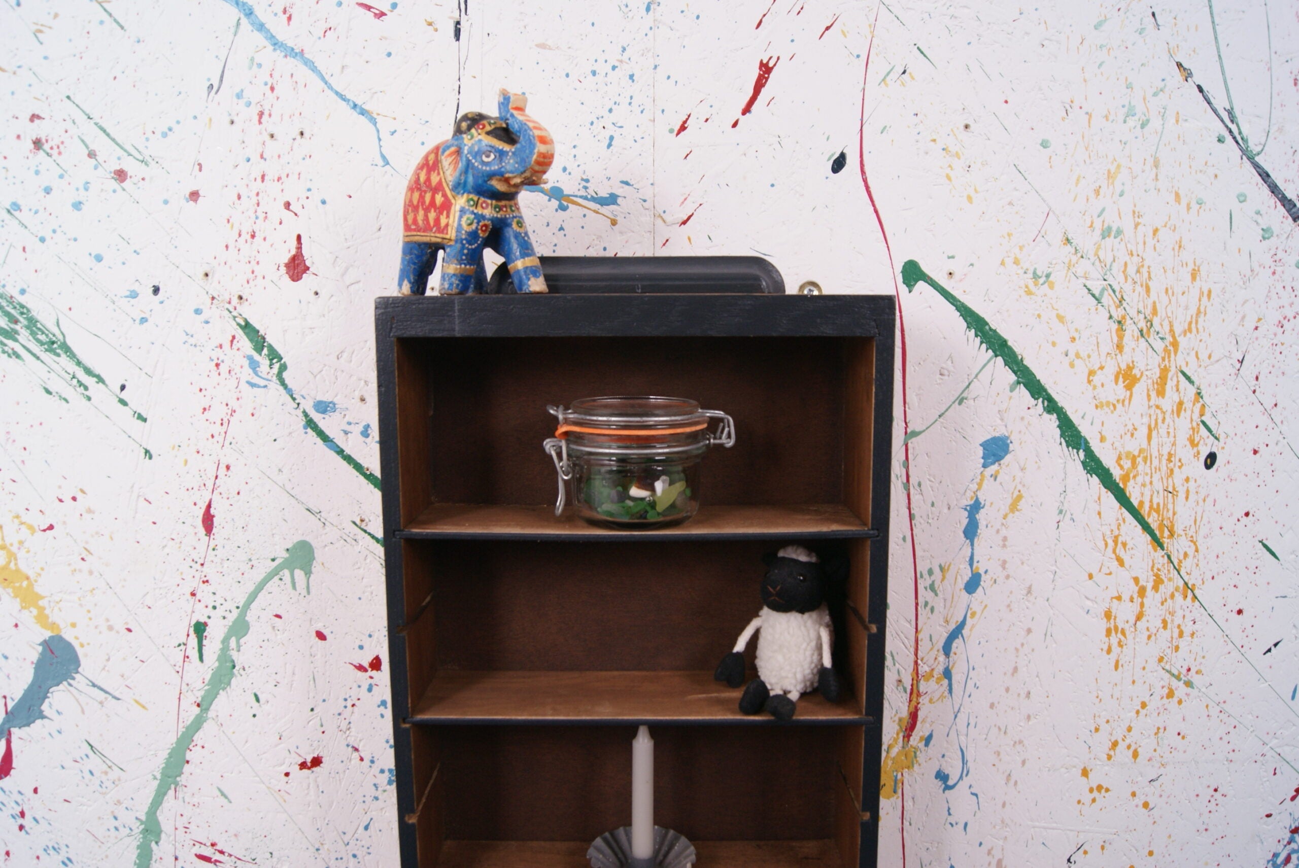 navy-display-shelf-4