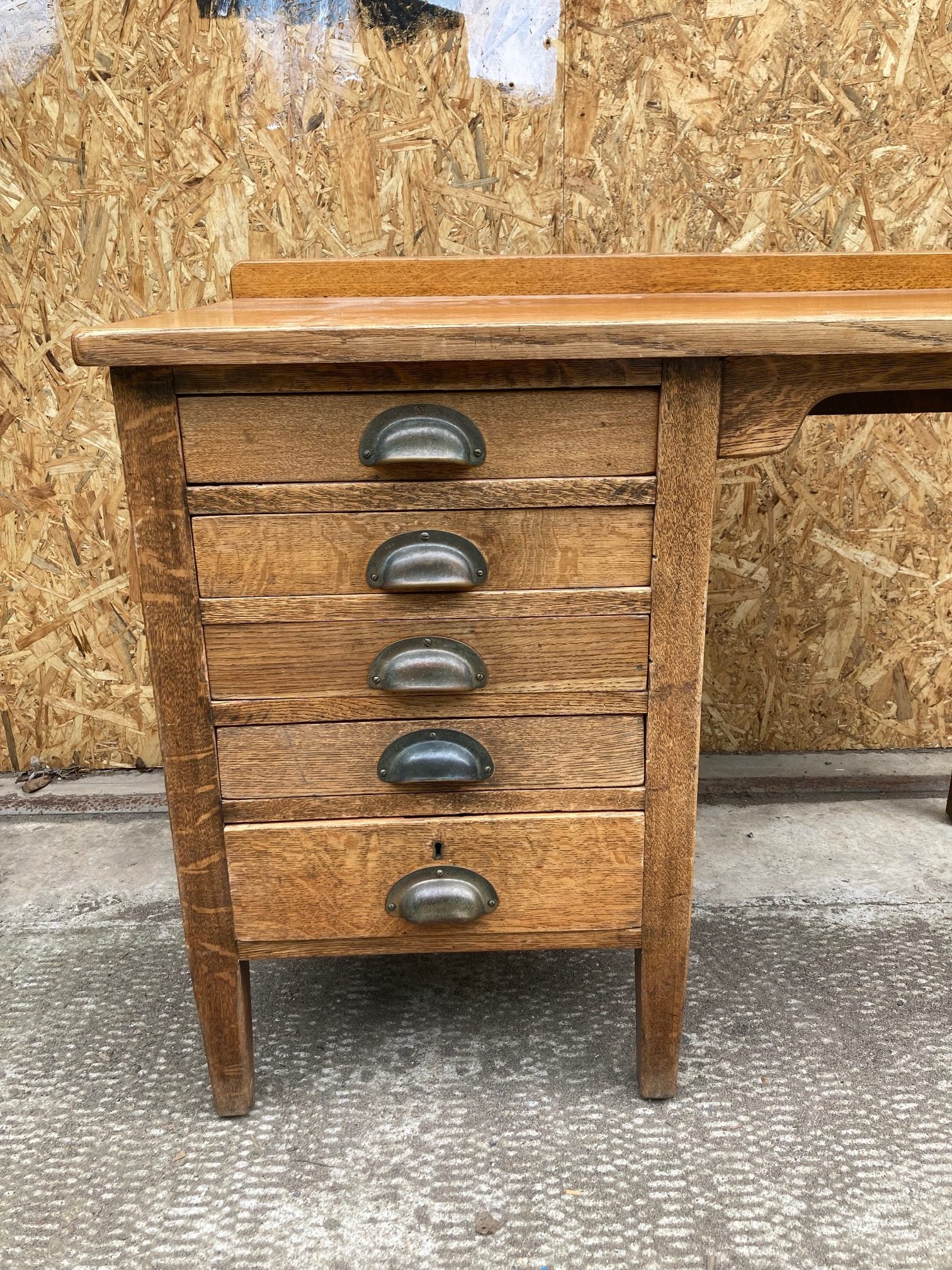 oak-drawers-desk-2