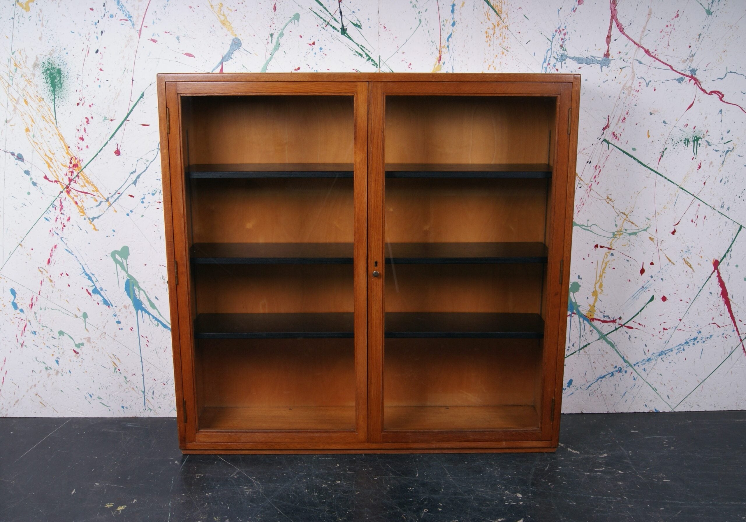 oak-glass-cabinet-1