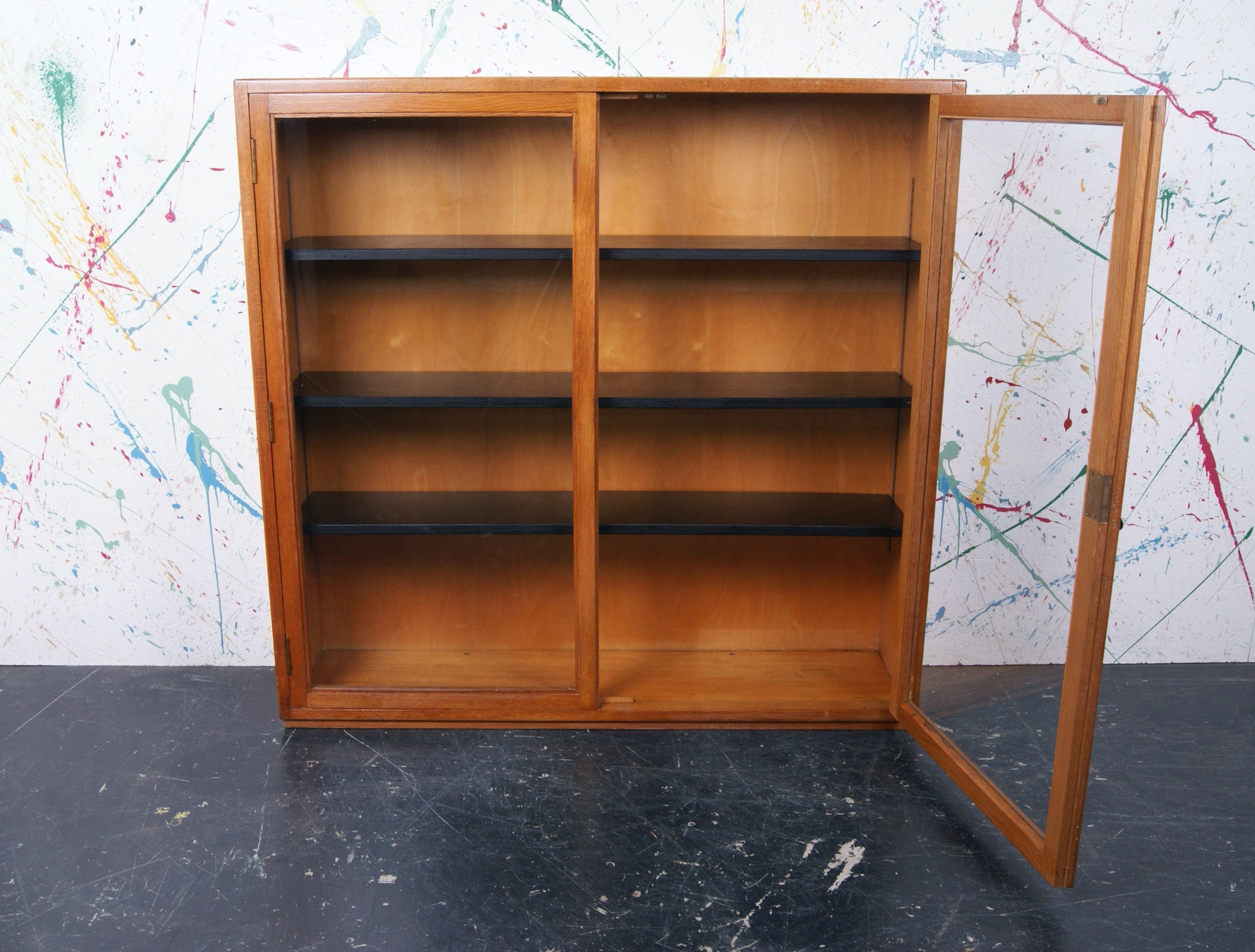 oak-glass-cabinet-2