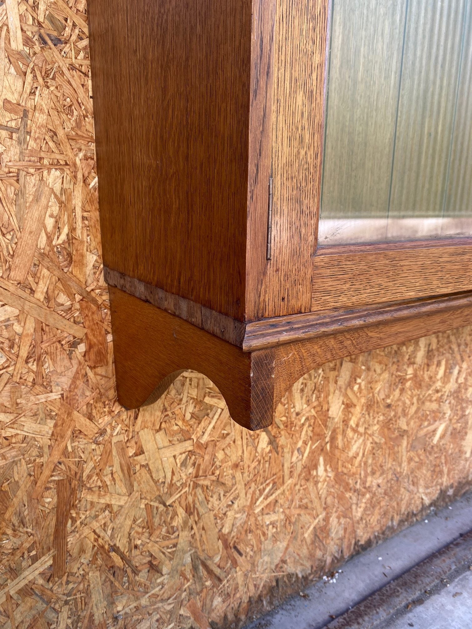 oak-glass-cabinet-6
