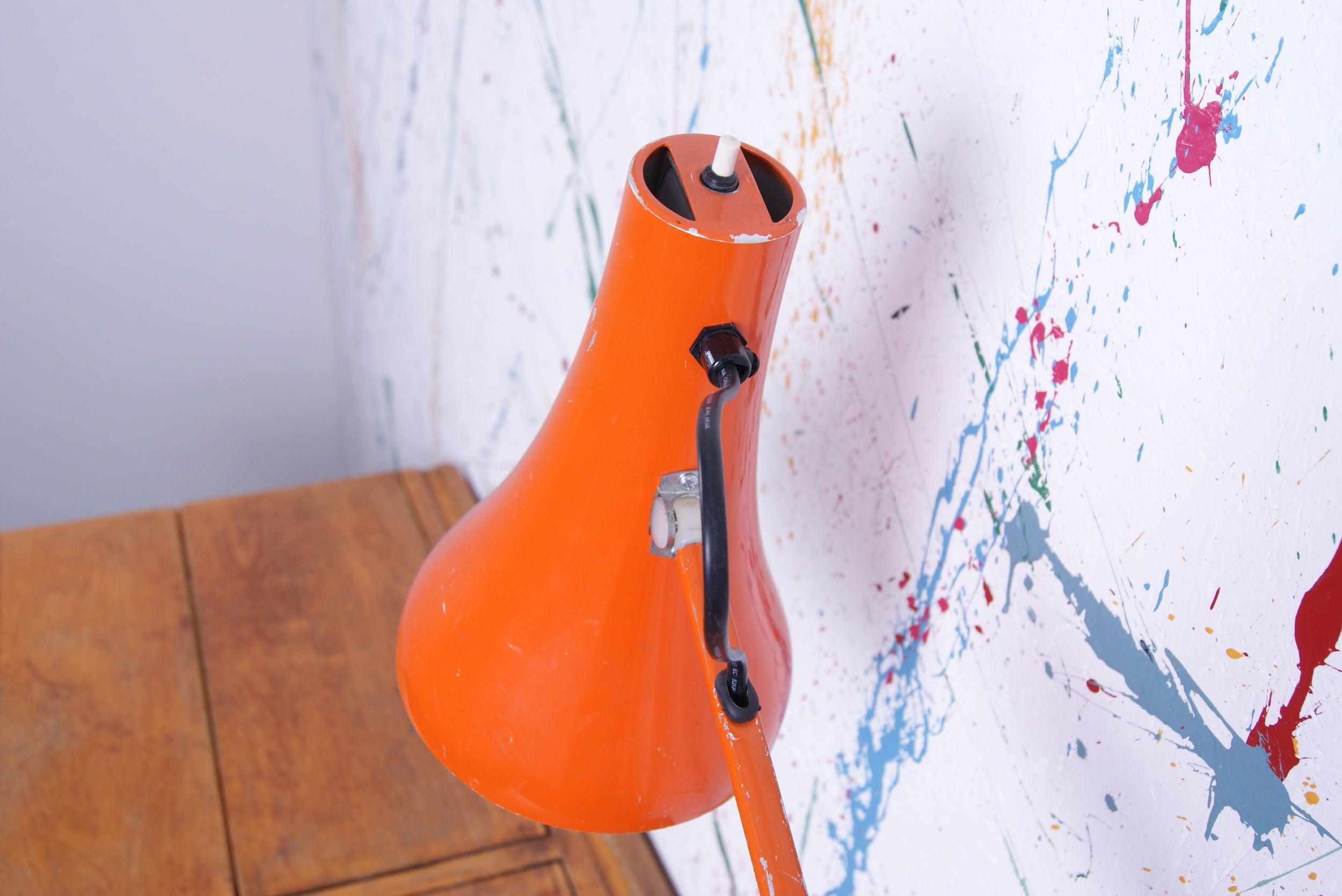 orange-anglepoise-lamp-3