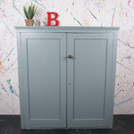 oval-room-blue-cupboard-7