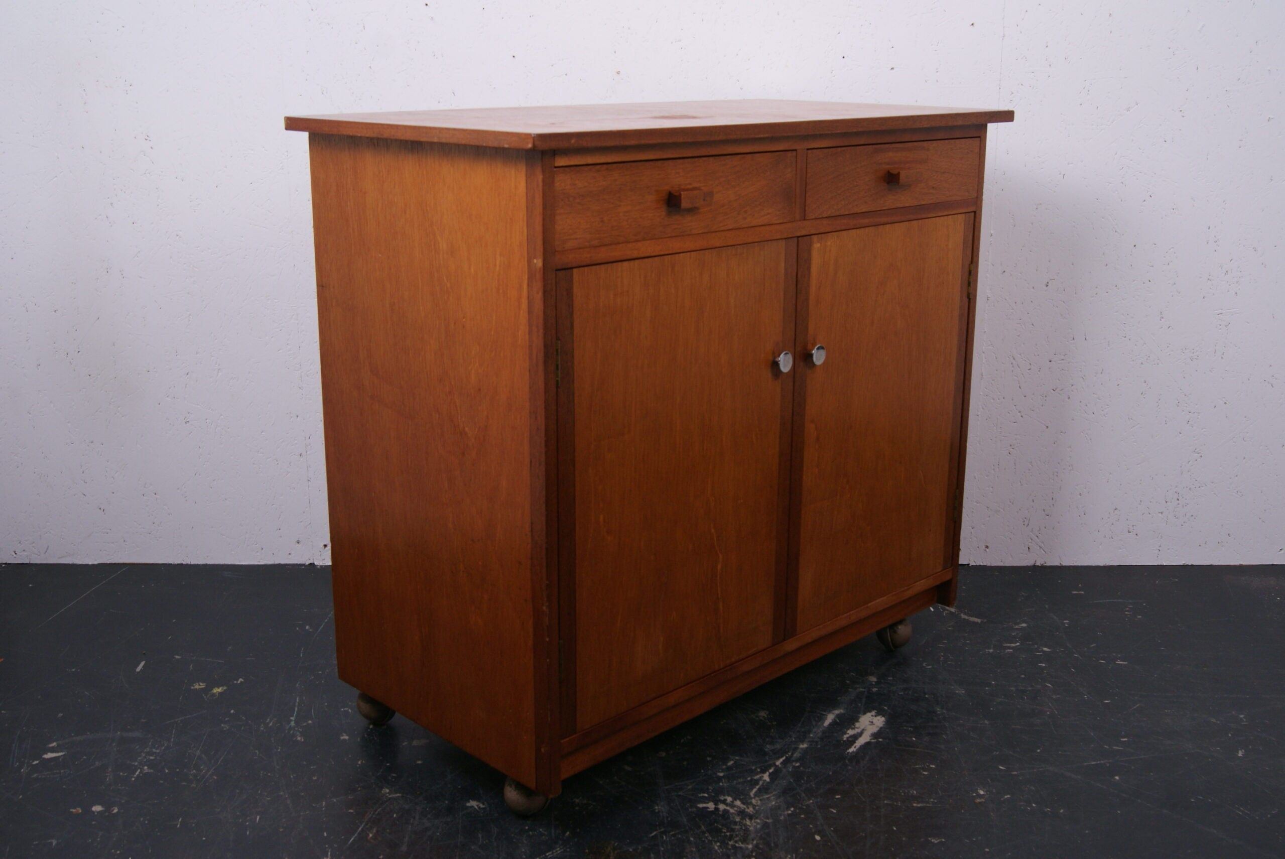 oxford-uni-cupboard-2