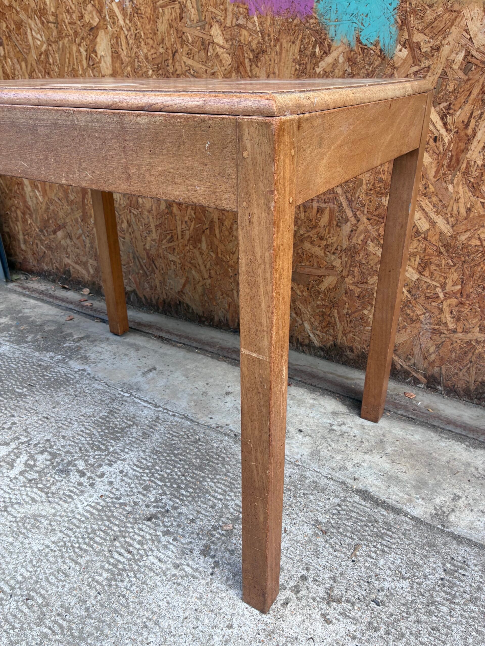 oxford-uni-table-12
