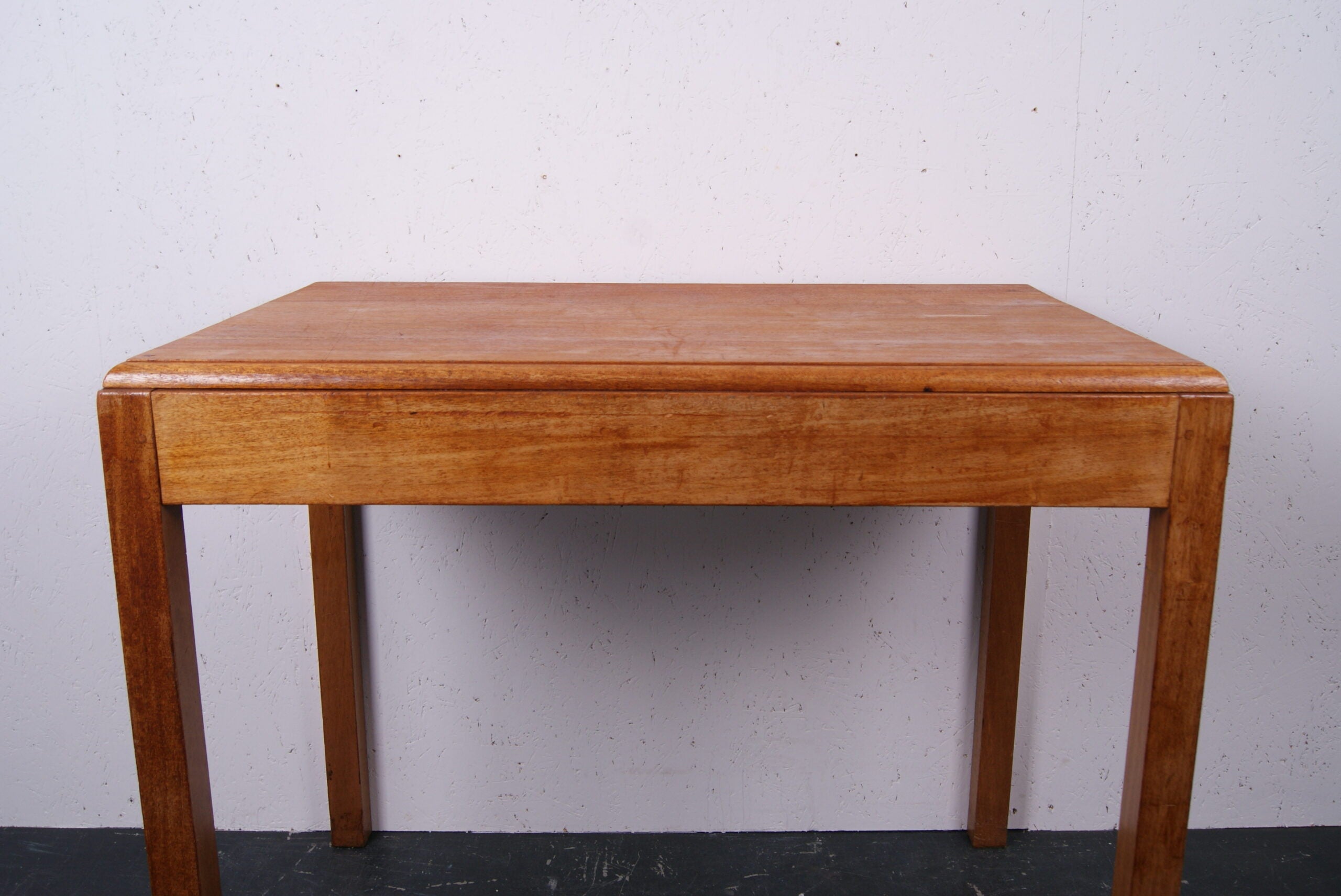 oxford-uni-wooden-table-6