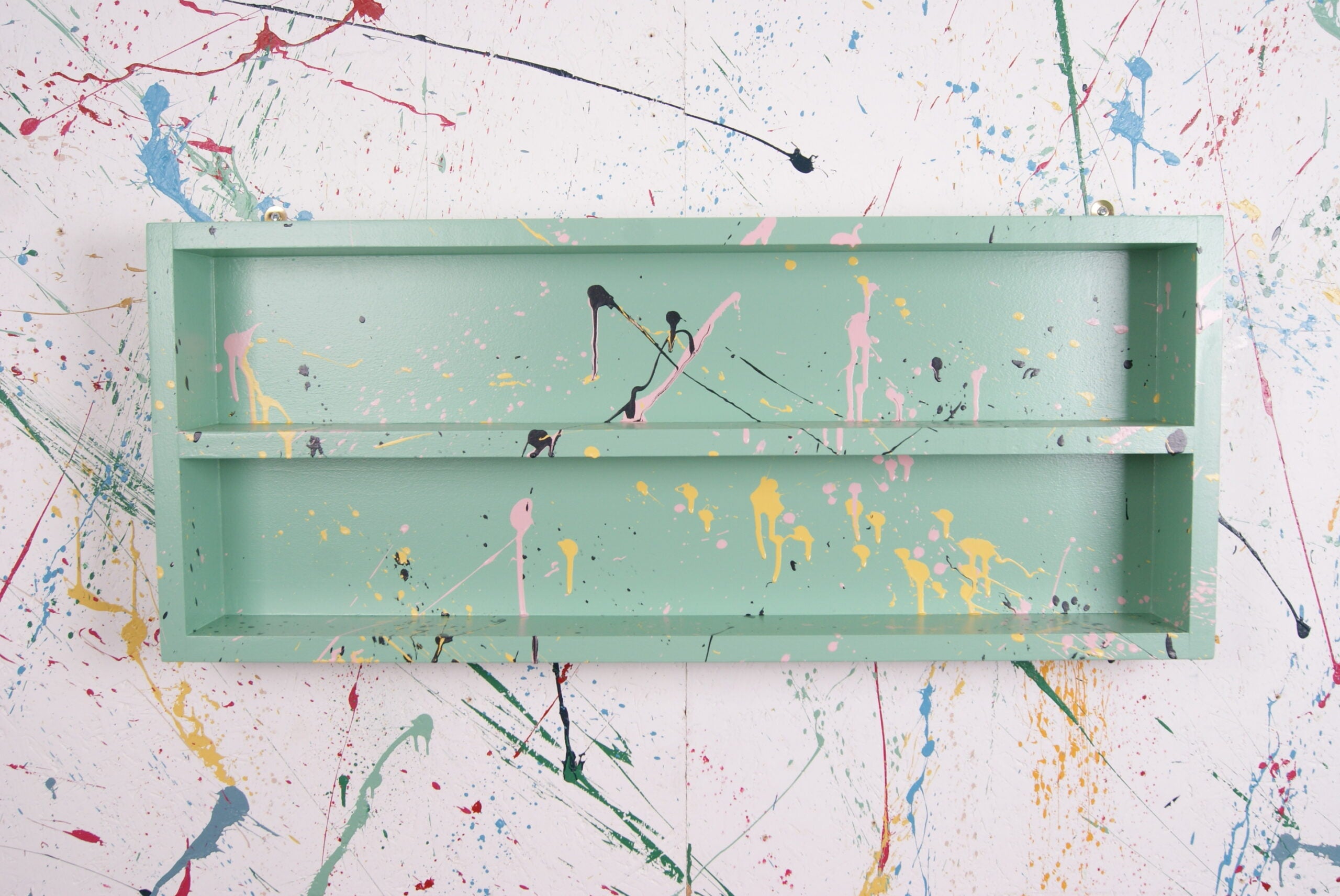 paint-splatter-display-shelf-1