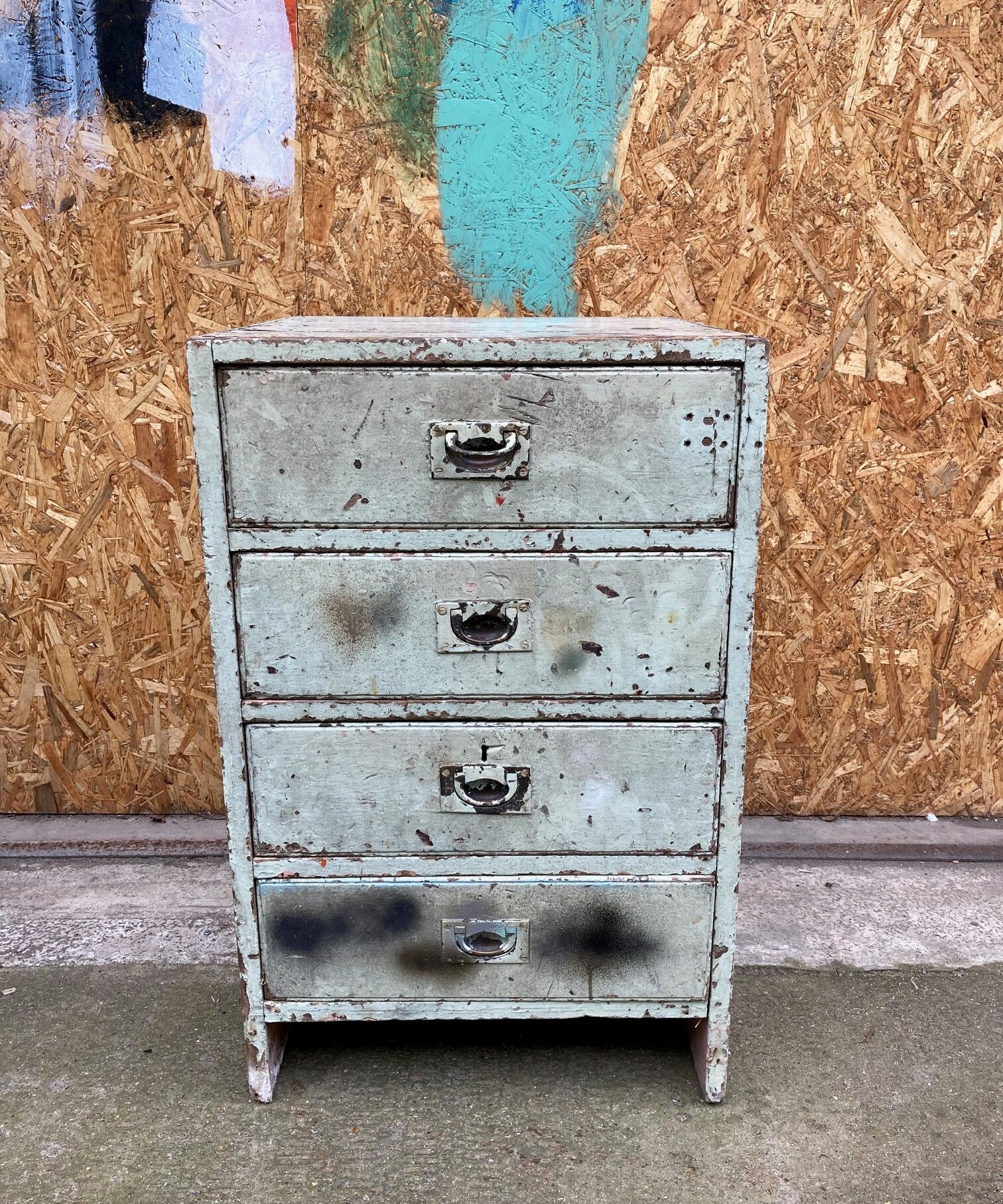 painted-drawer-unit-1