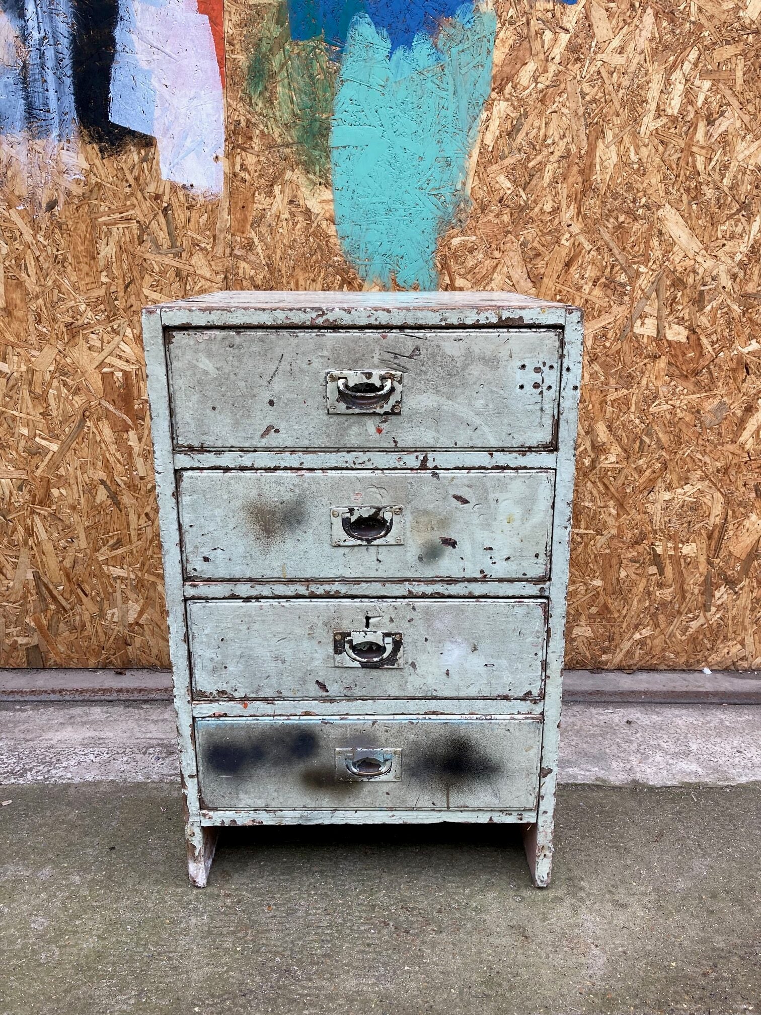 painted-drawer-unit-1