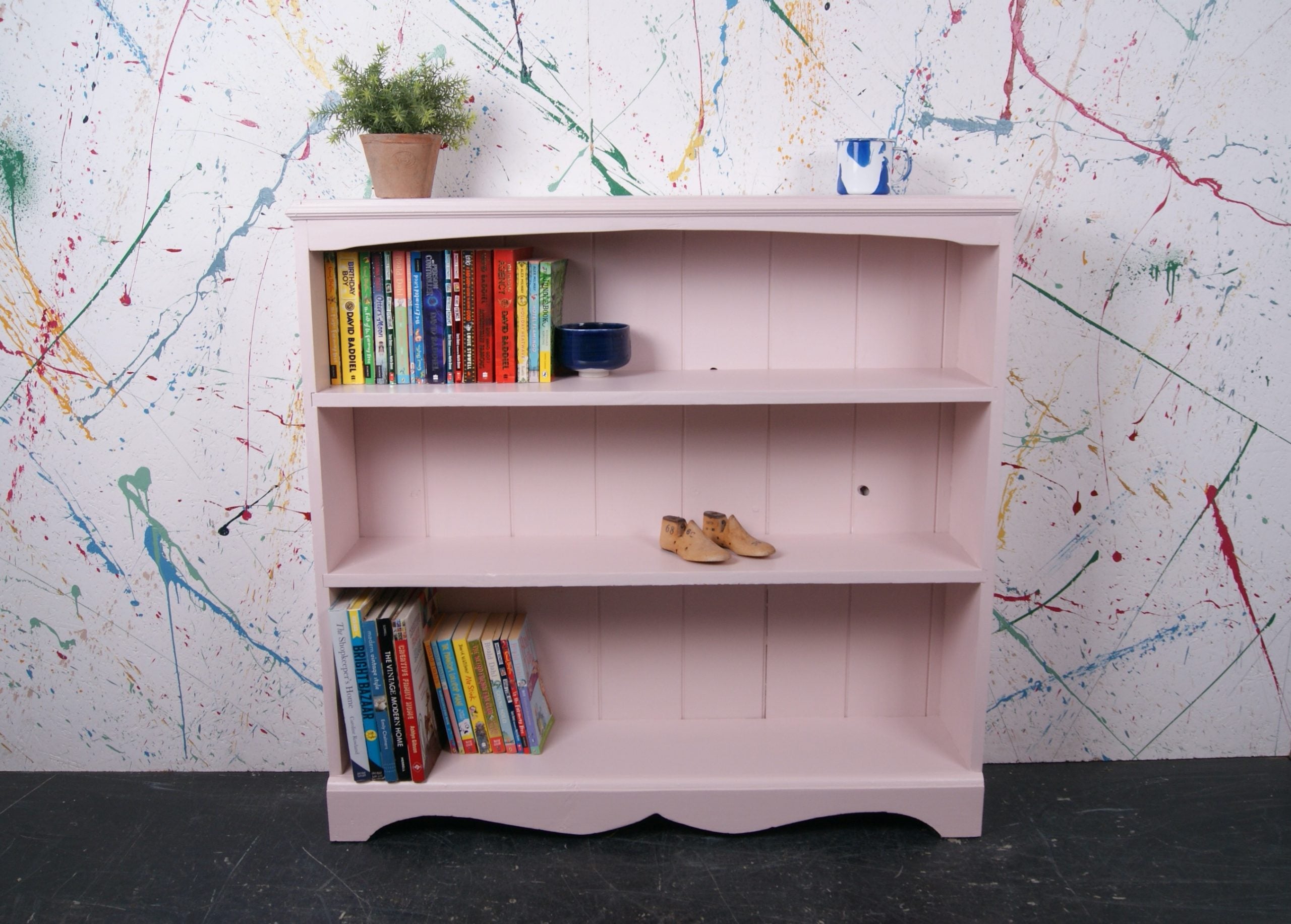 pink-bookcase-4