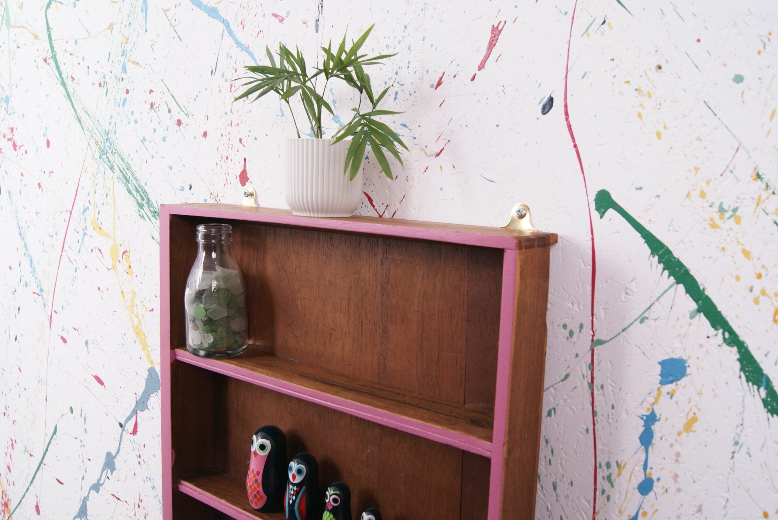 pink-display-shelf-4