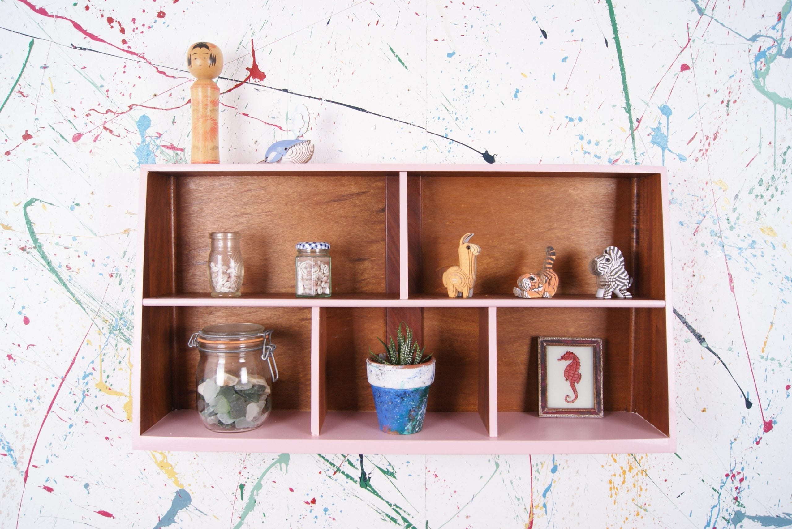 pink-display-shelf-4