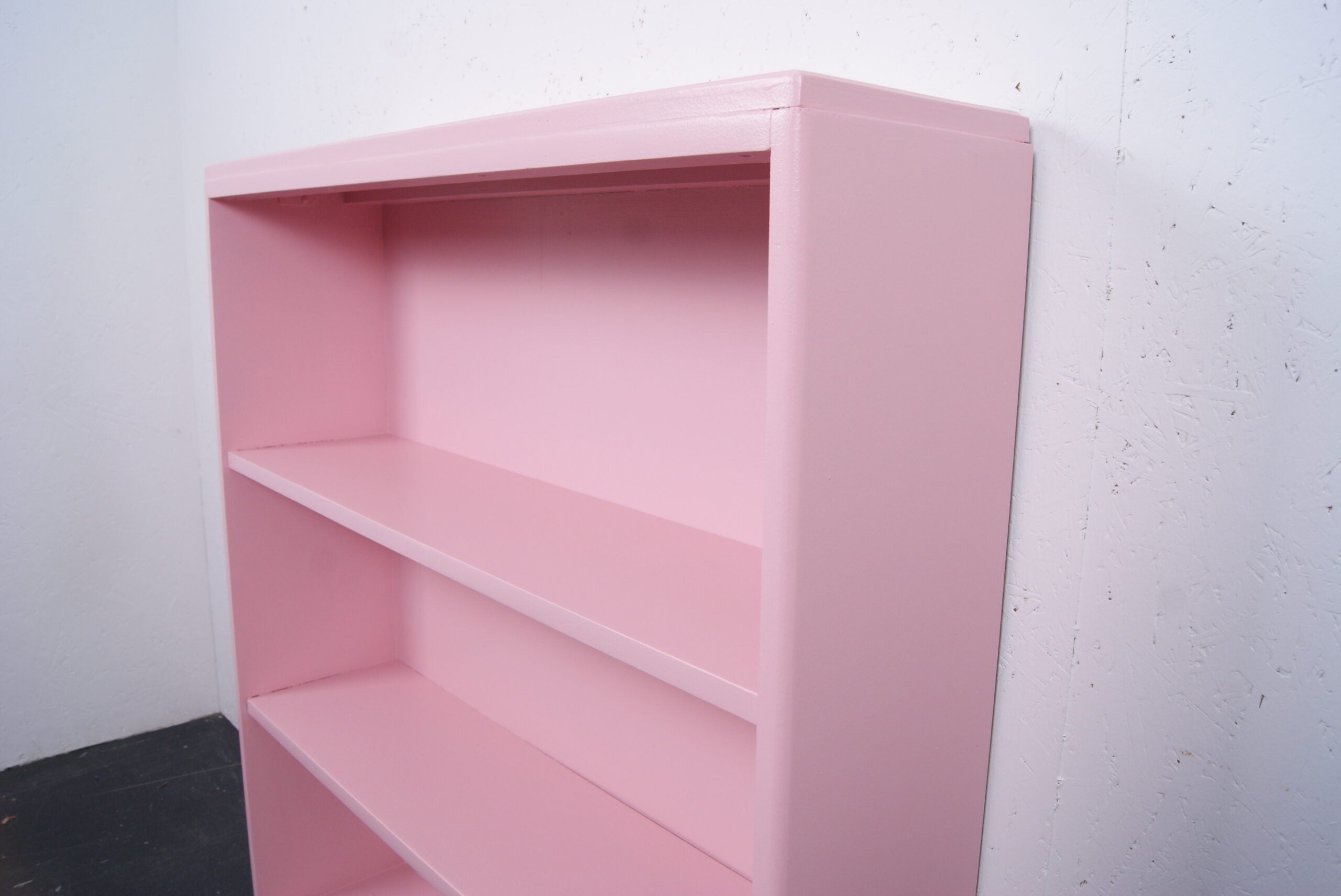 pink-wooden-bookcase-2