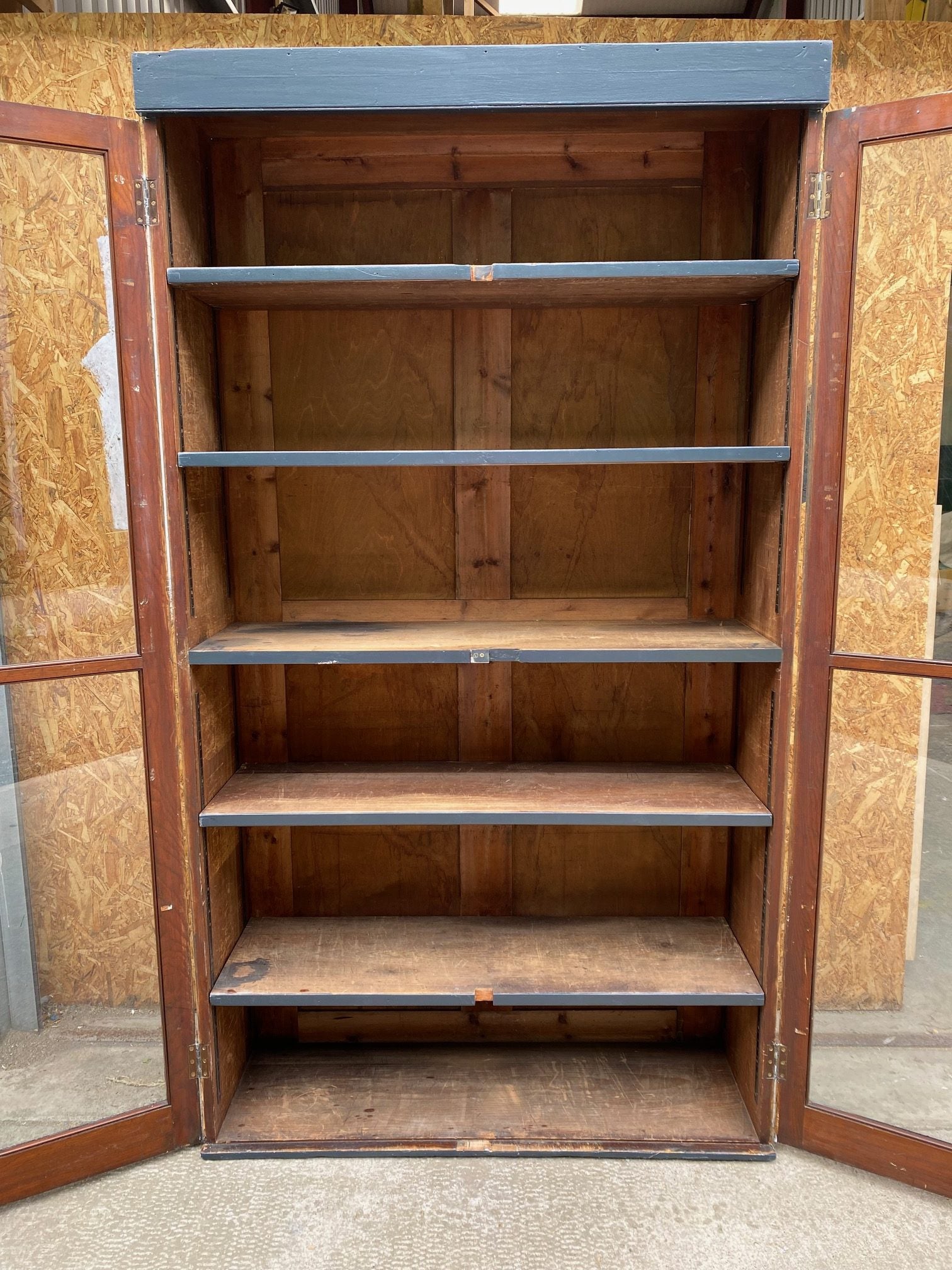 railings-glass-cabinet-1