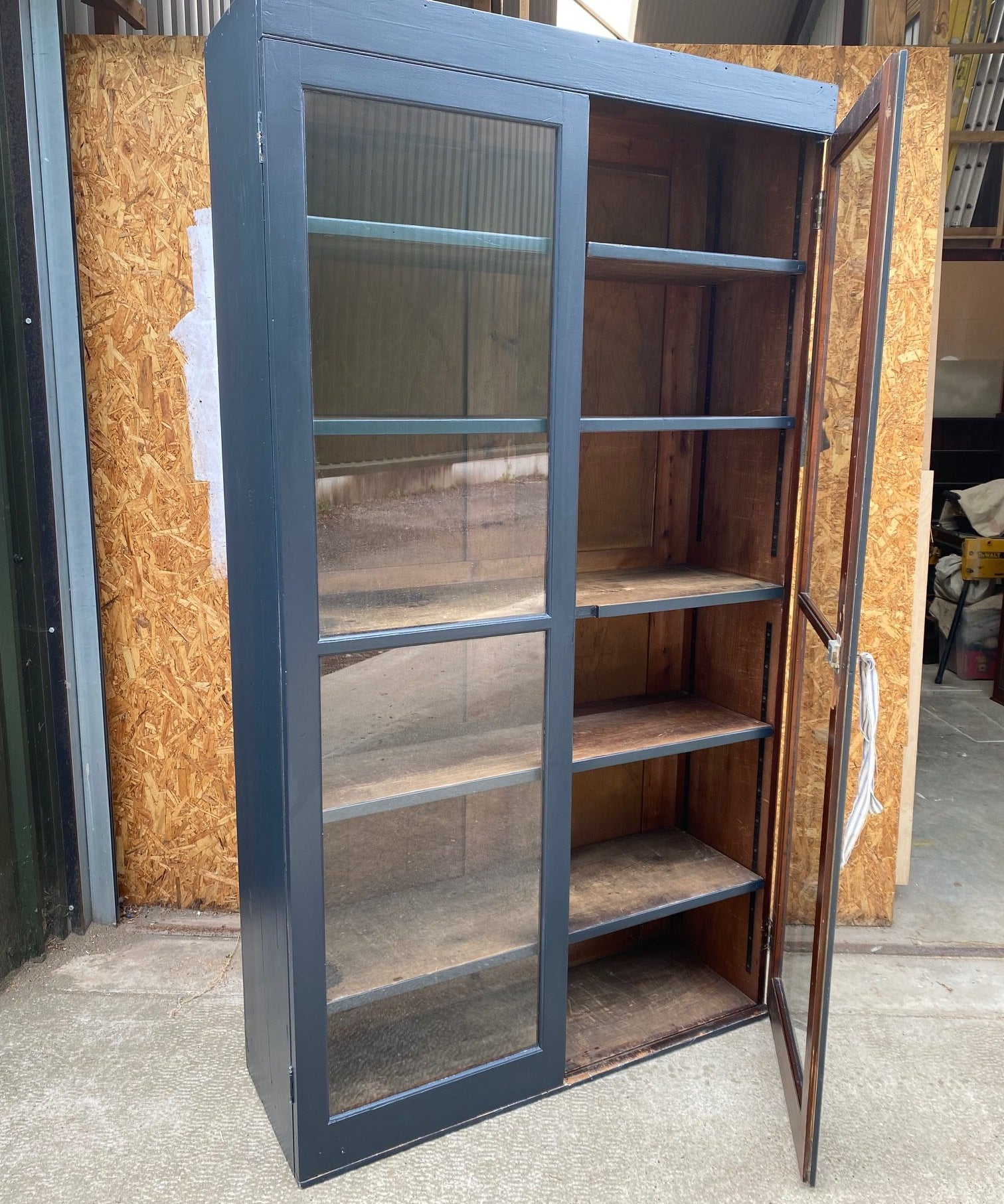 railings-glass-cabinet-4