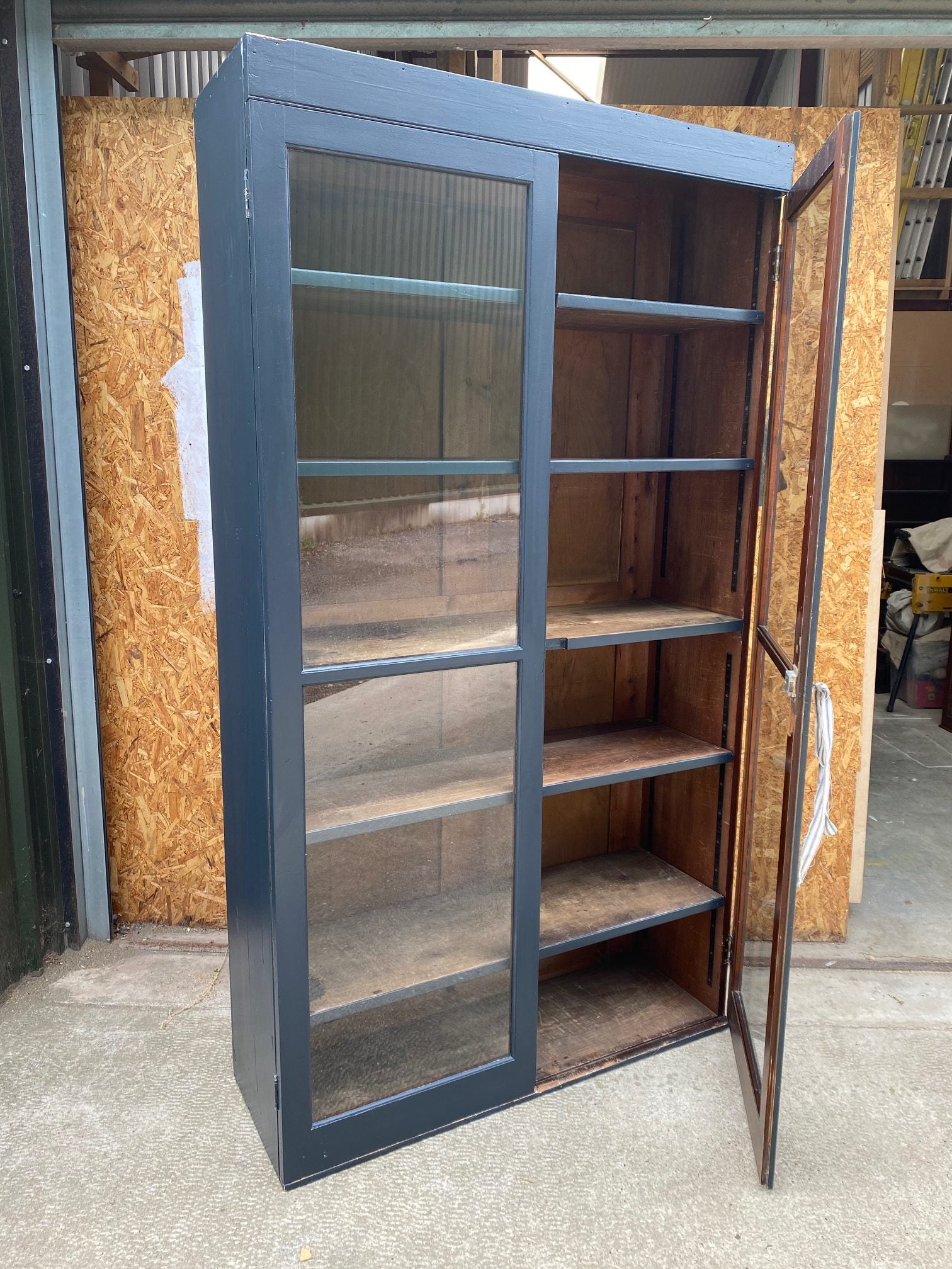 railings-glass-cabinet-4