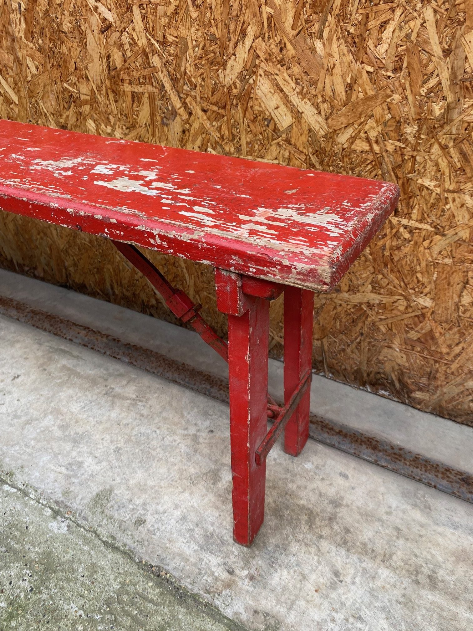 red-benches-5