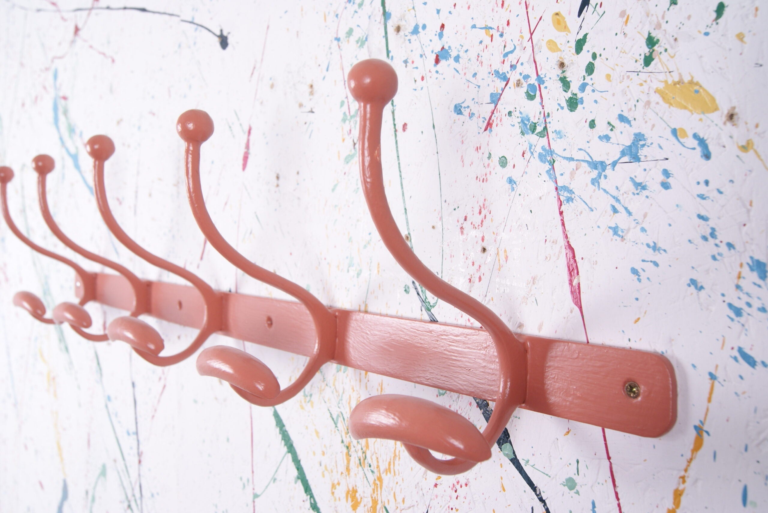 red-earth-metal-hooks-3