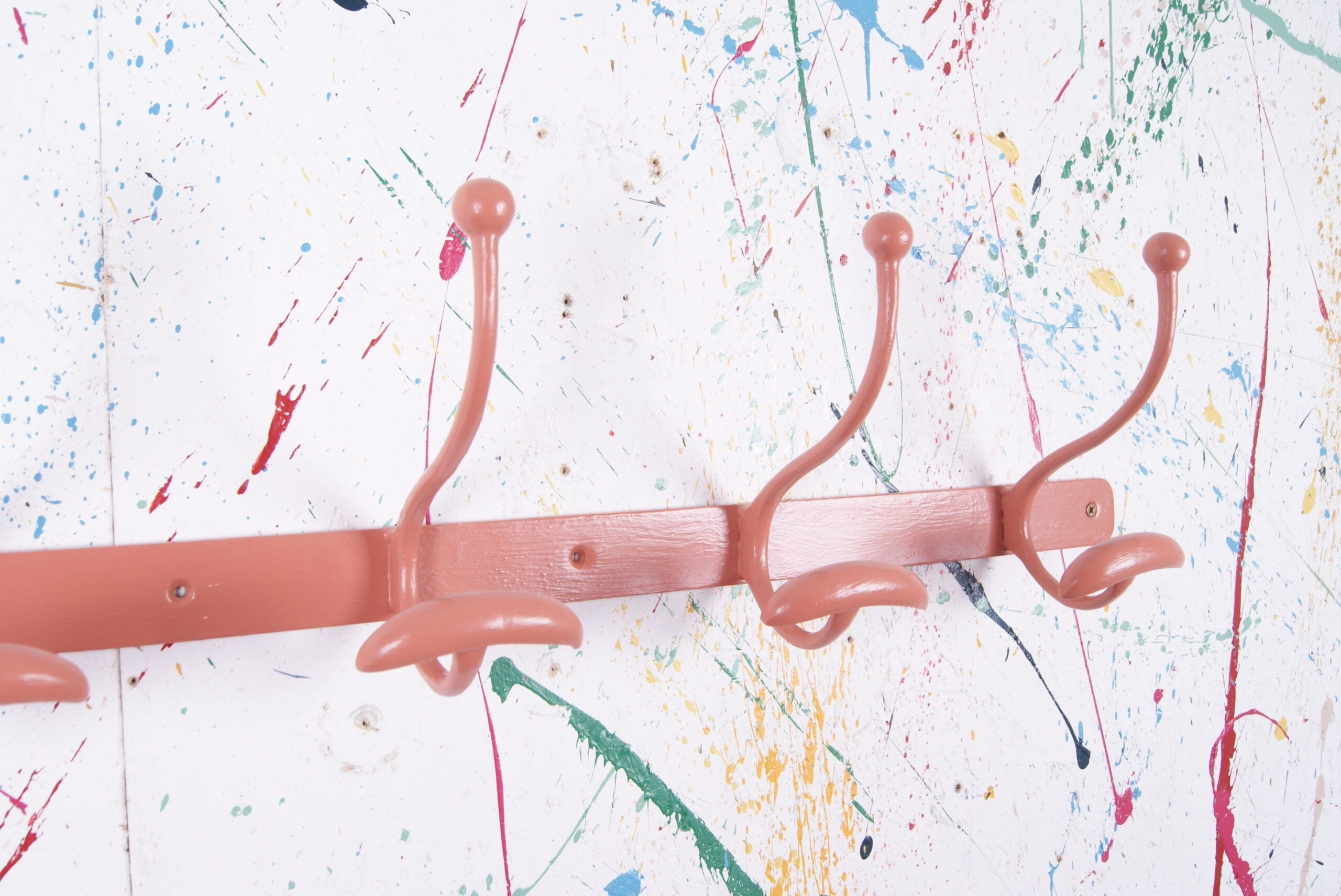 red-earth-metal-hooks-4