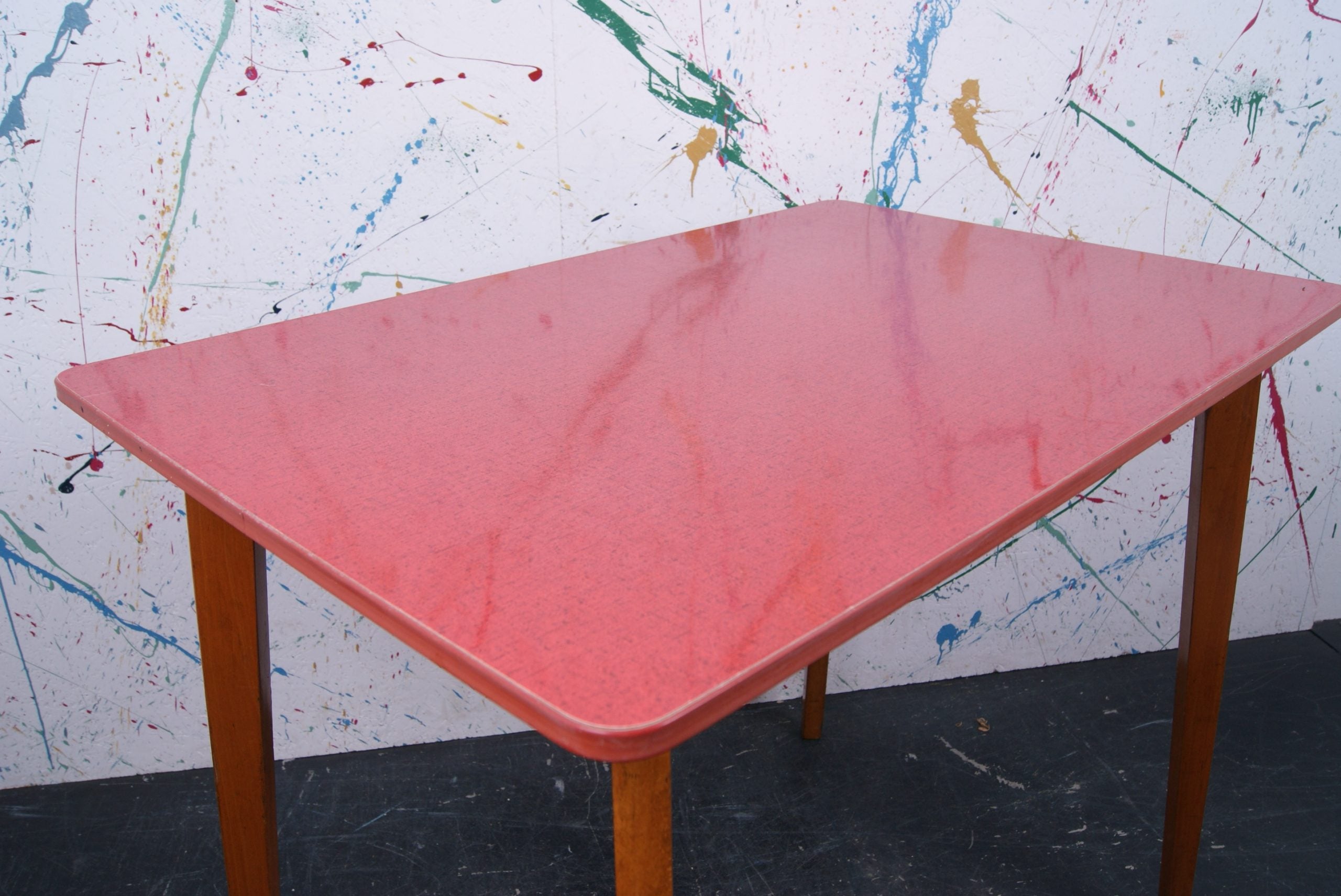 red-formica-table-2
