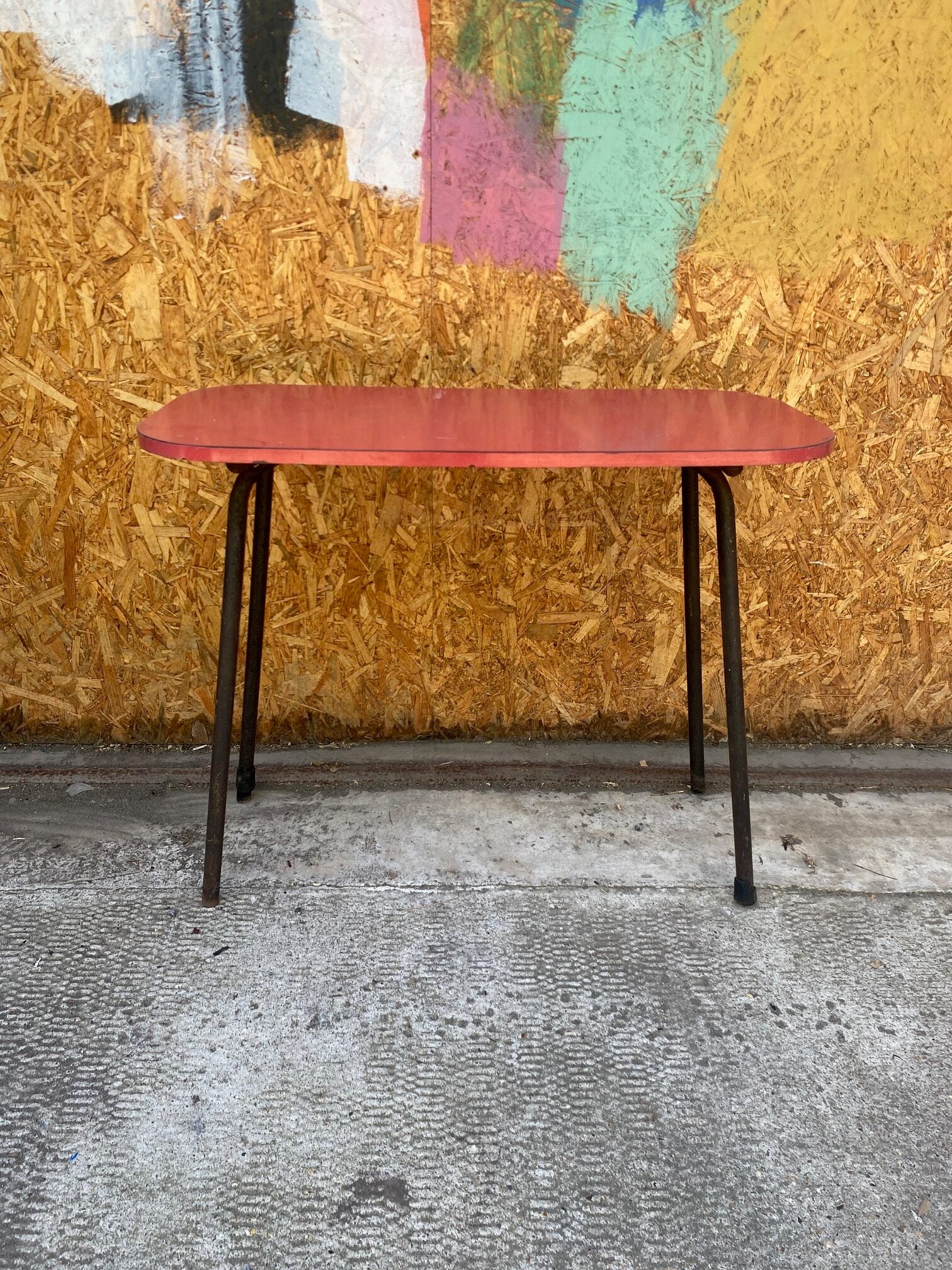 red-formica-table-30