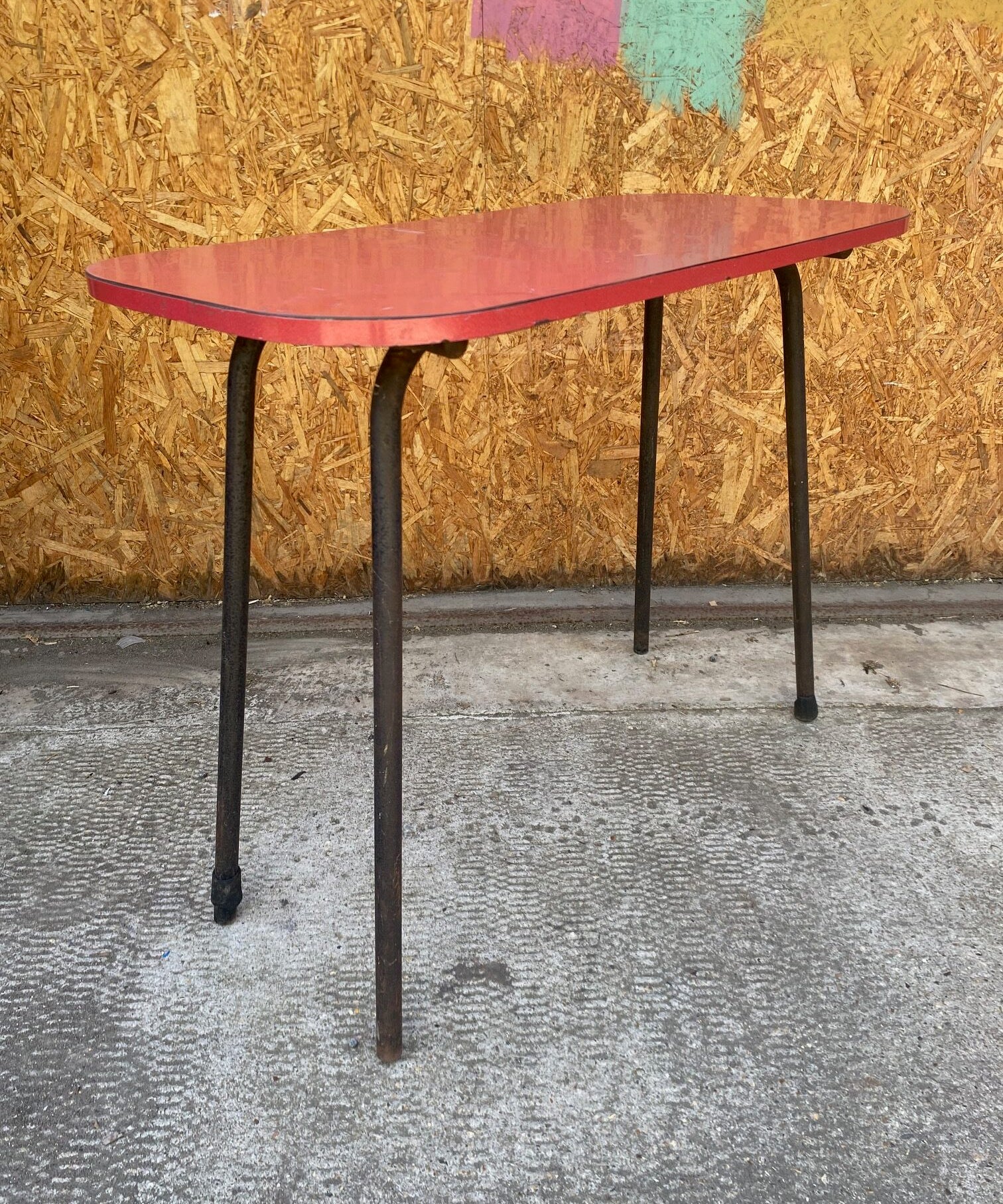 red-formica-table-33