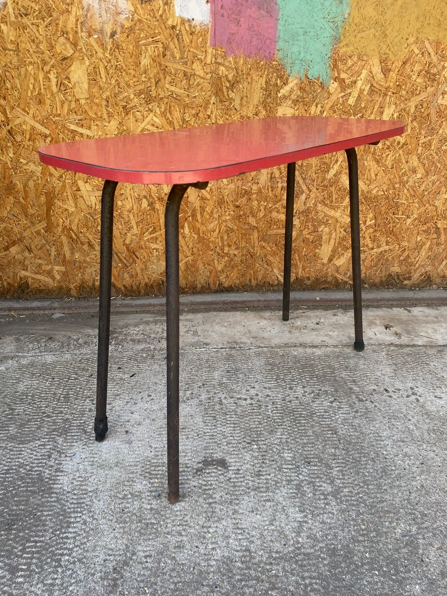 red-formica-table-33