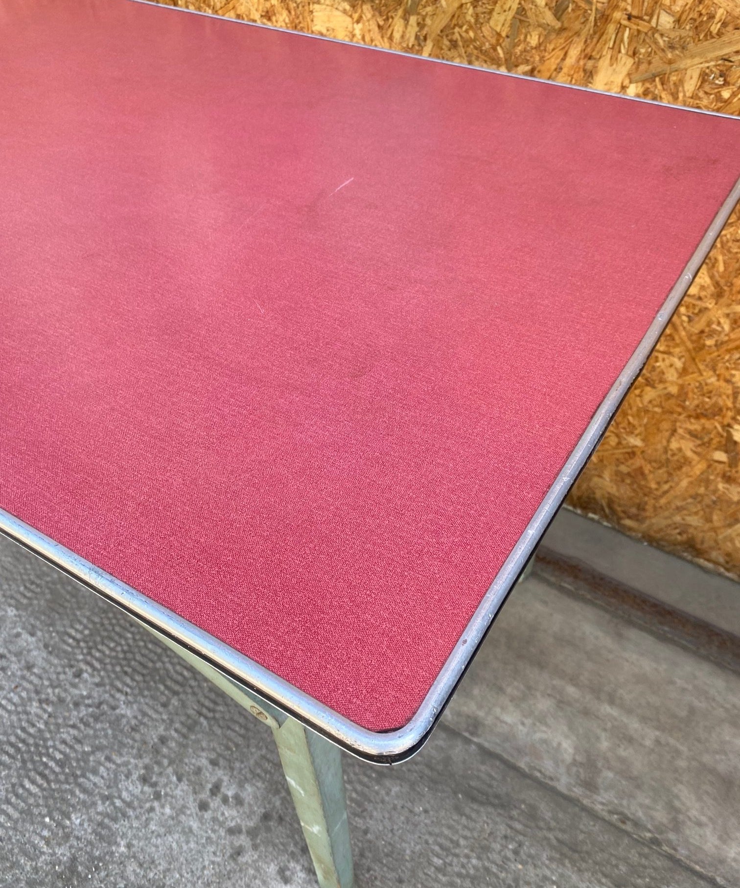 red-formica-table-22