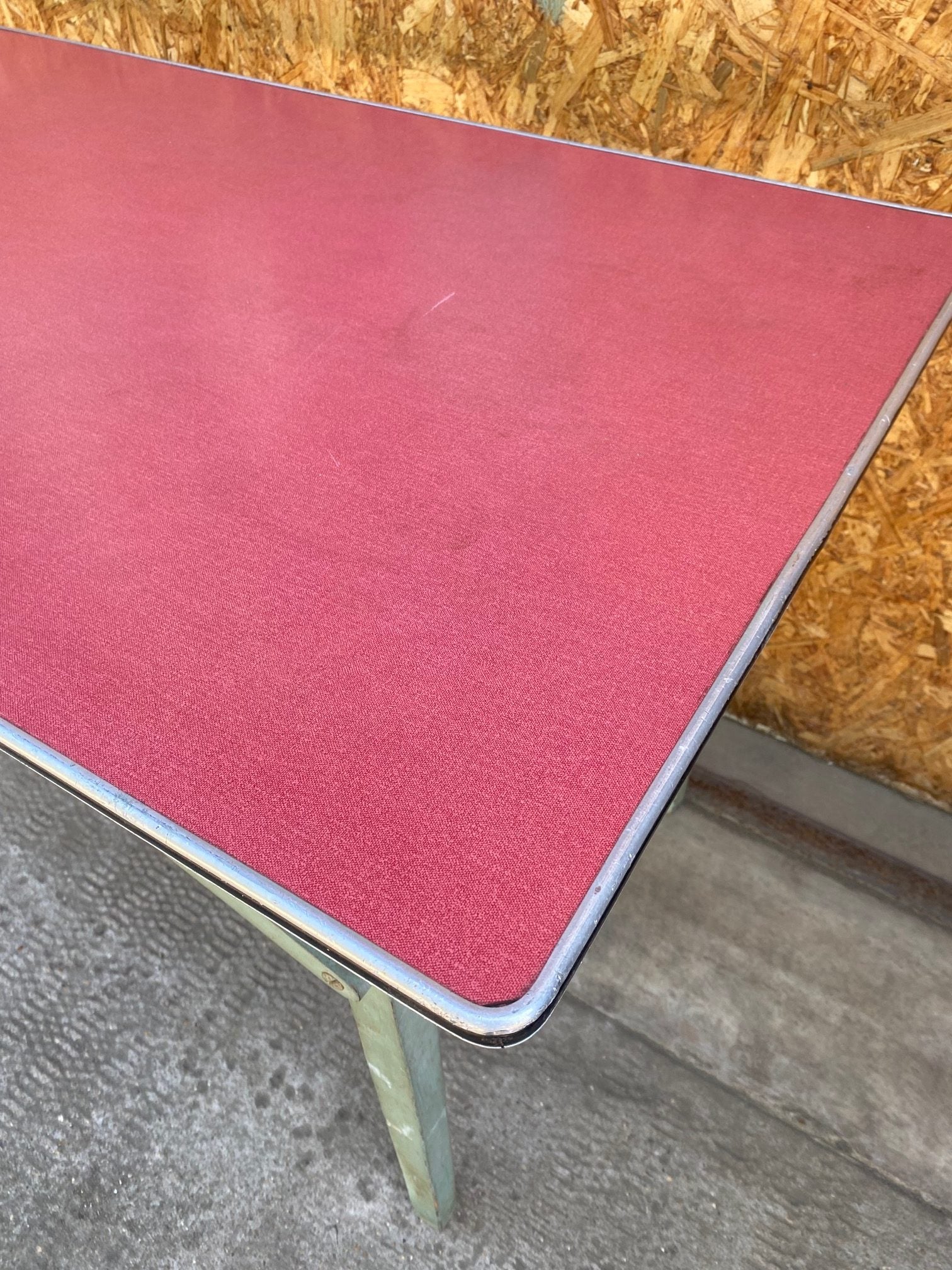 red-formica-table-22
