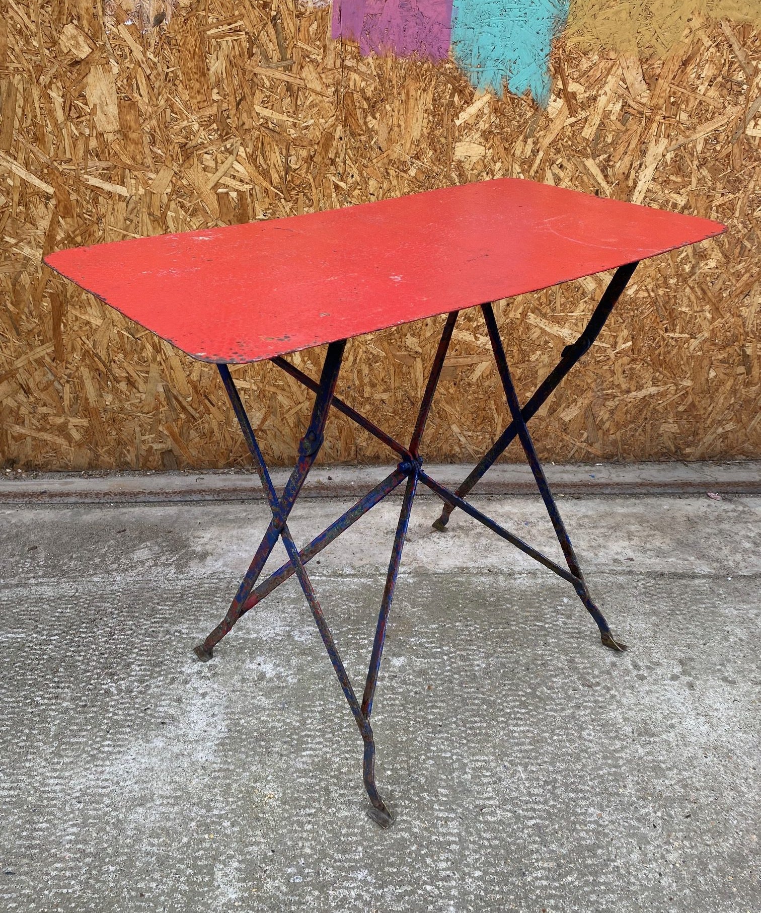 red-french-garden-bistro-table-