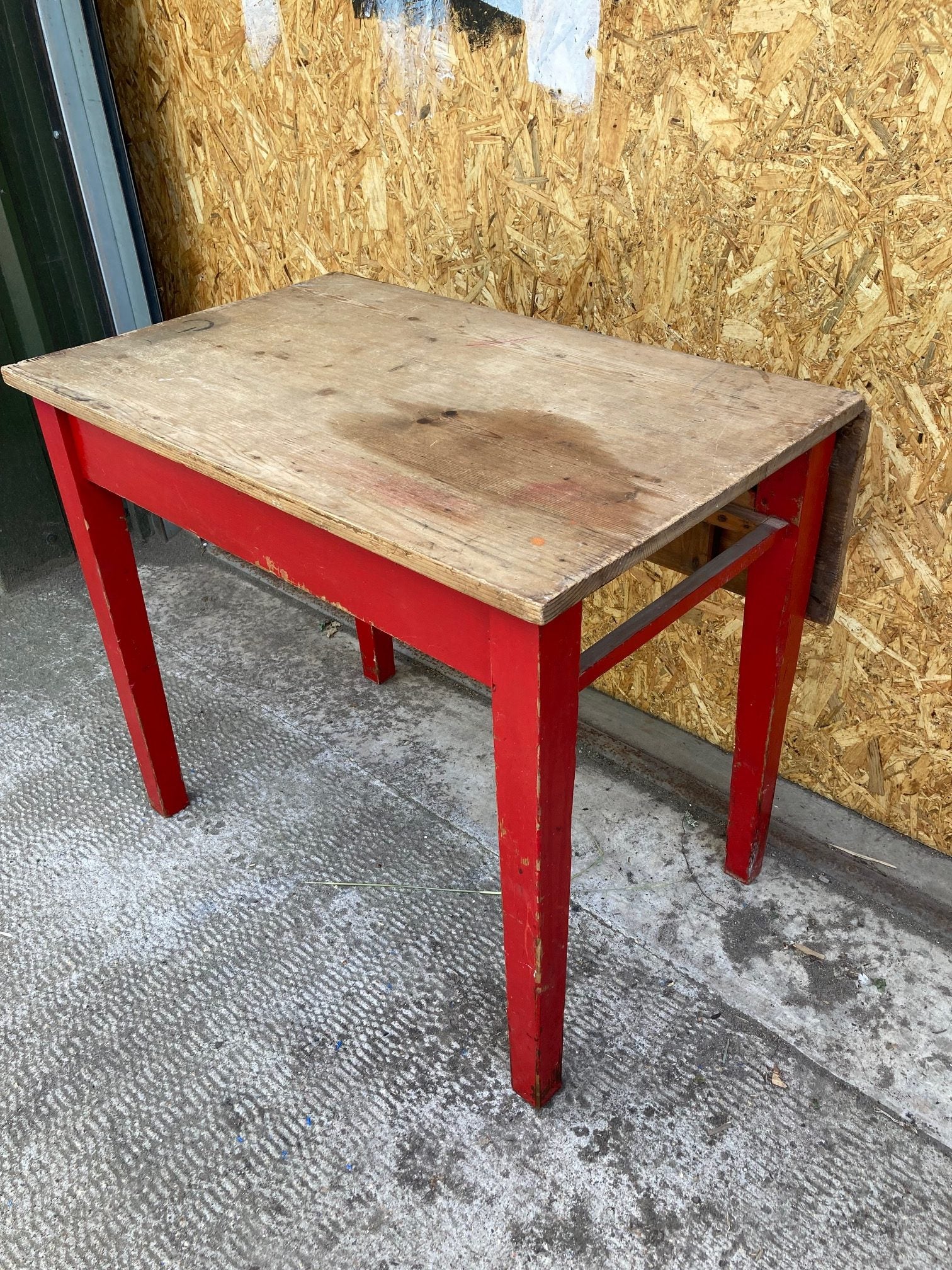 red-wooden-table-3