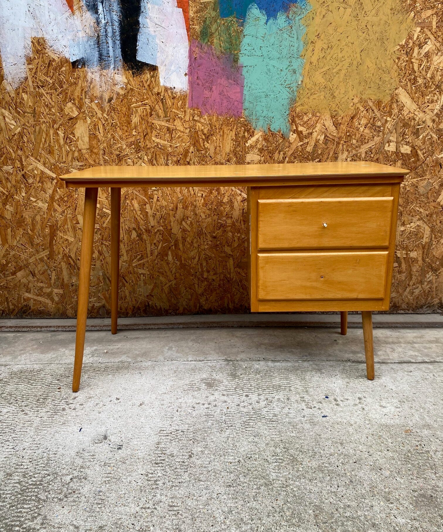retro-wooden-desk-1