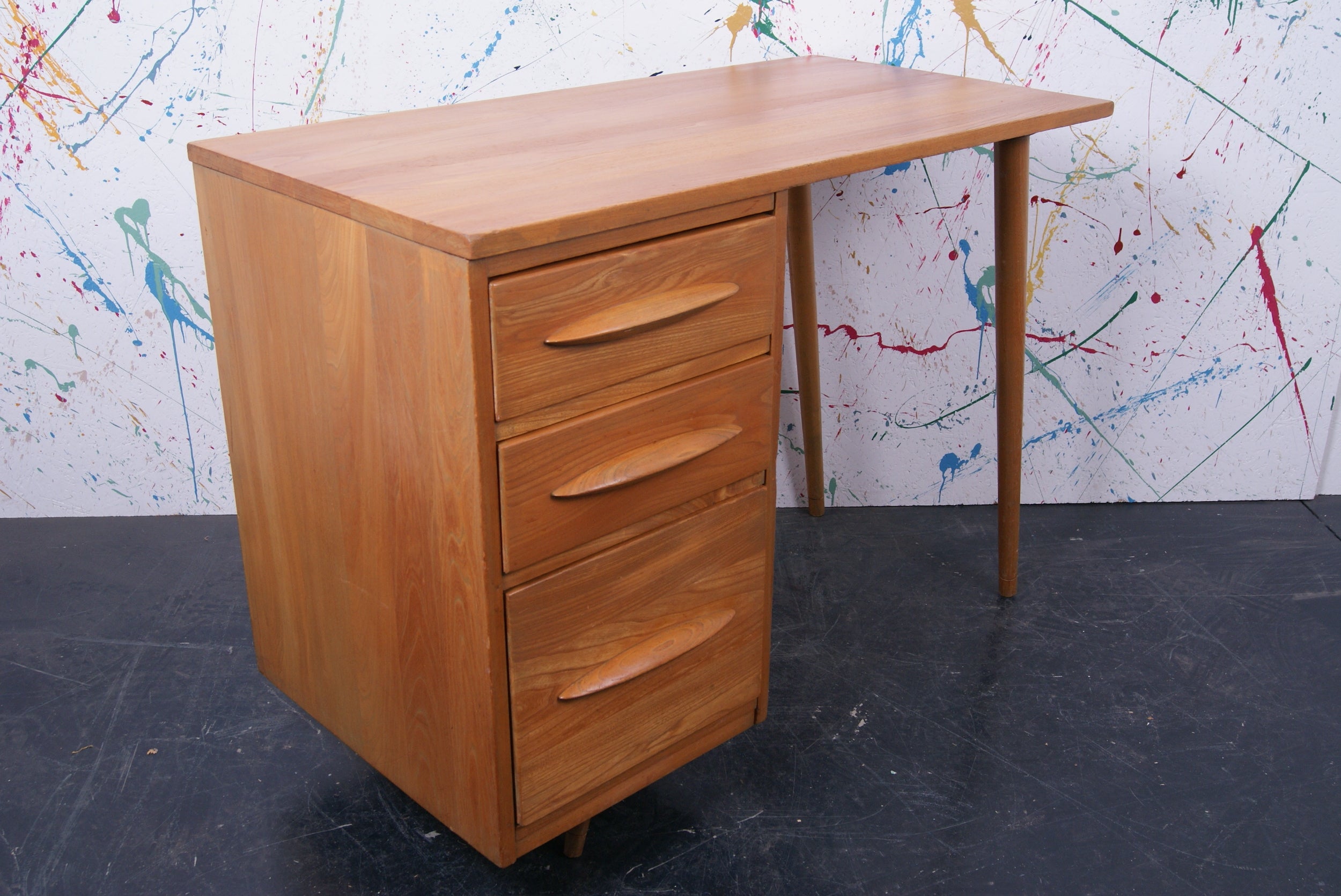 retro-wooden-desk-2