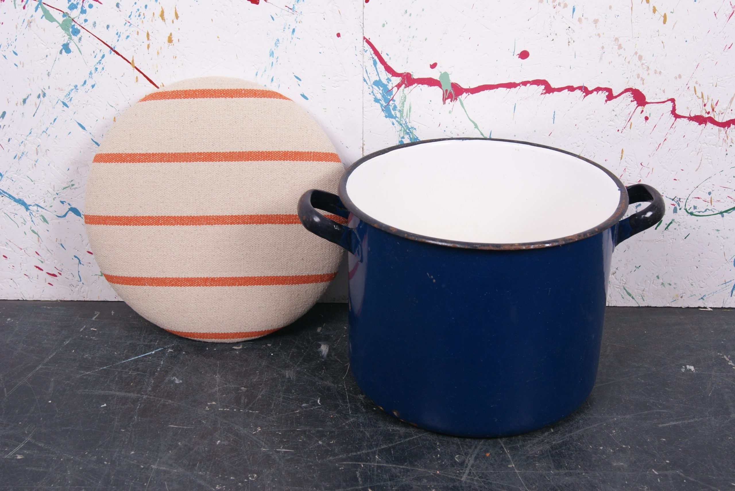 round-blue-maggie-orange-top-5