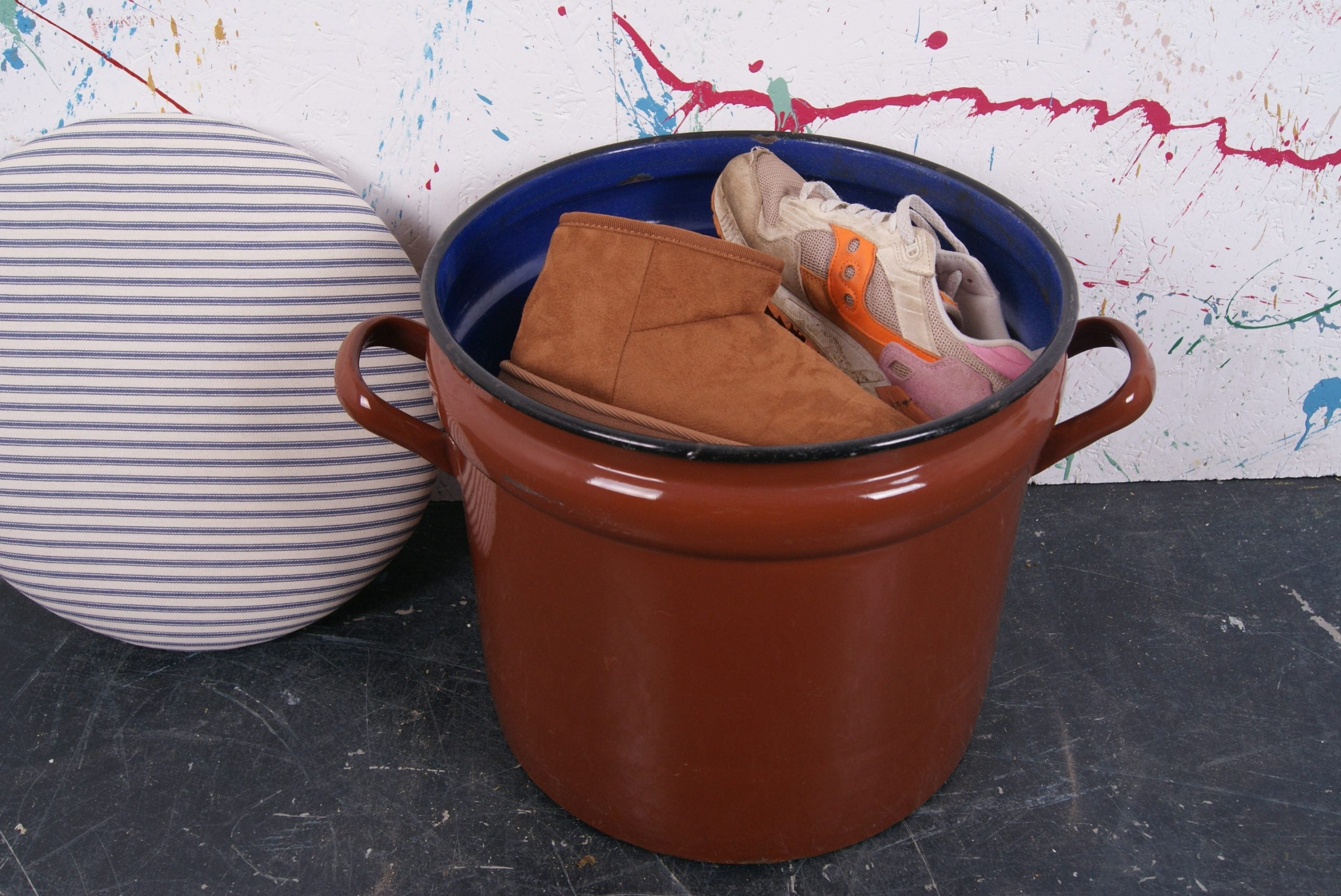 round-brown-maggie-4