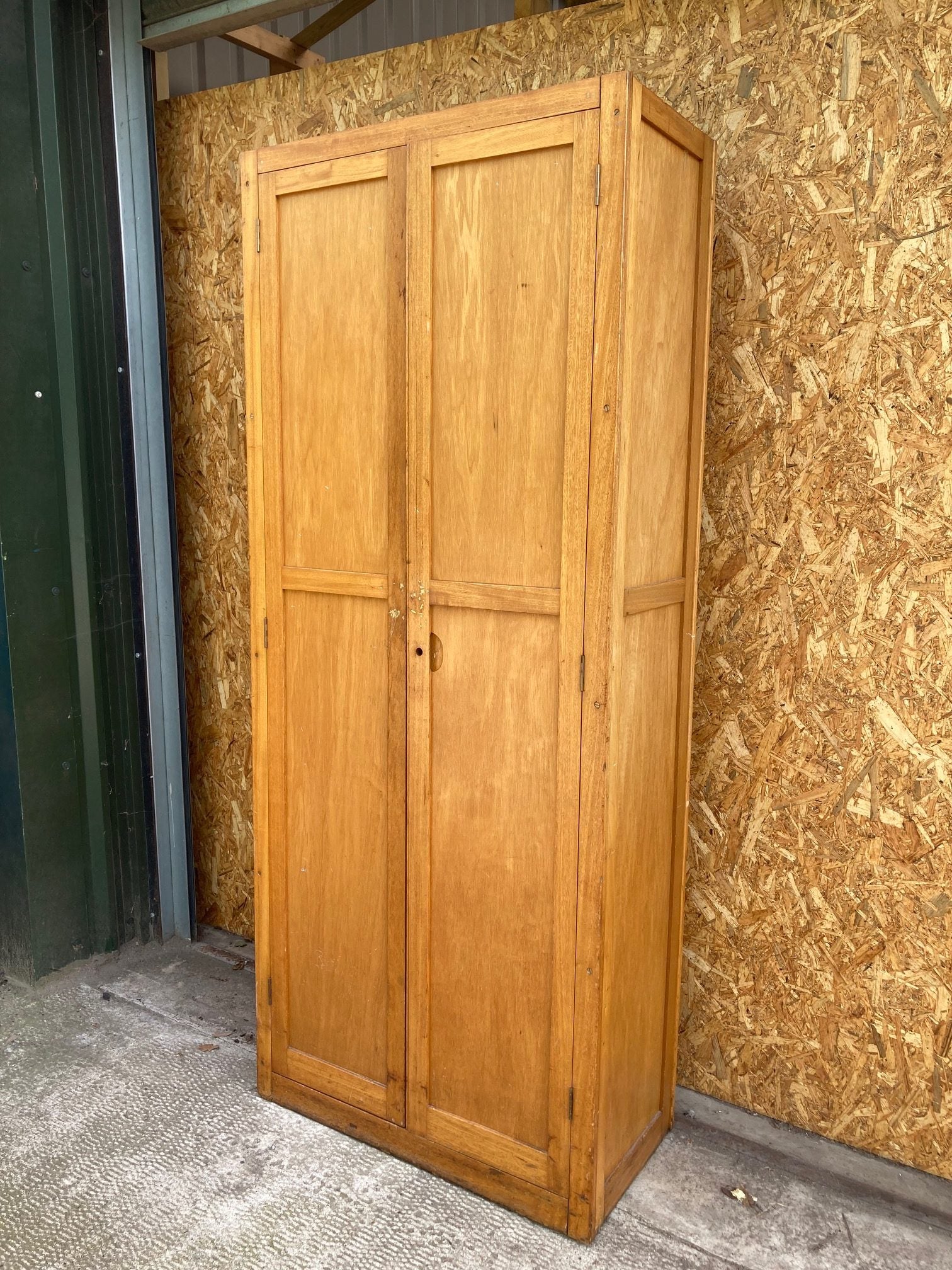 school-art-cupboard-3