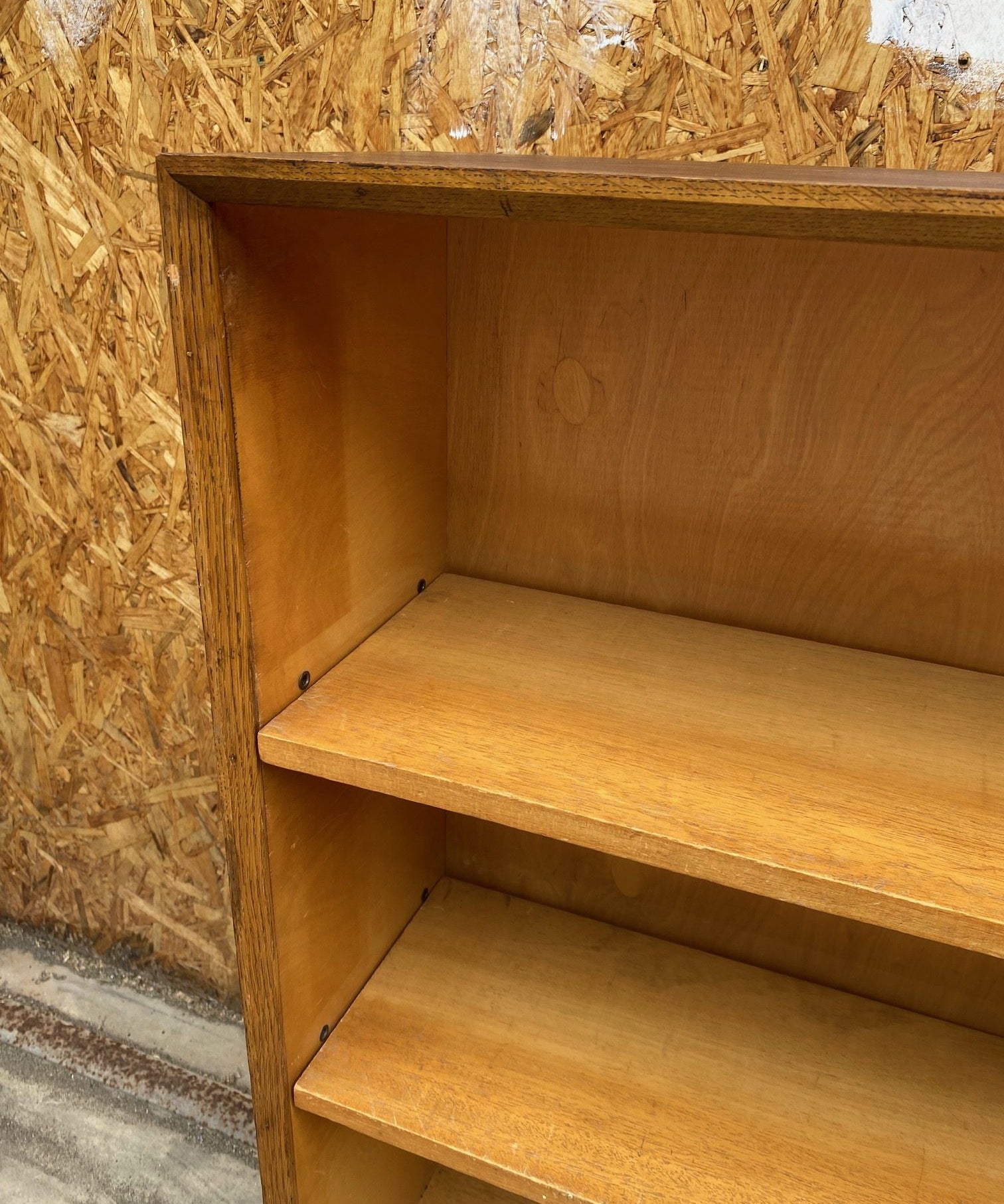 school-bookcase-3