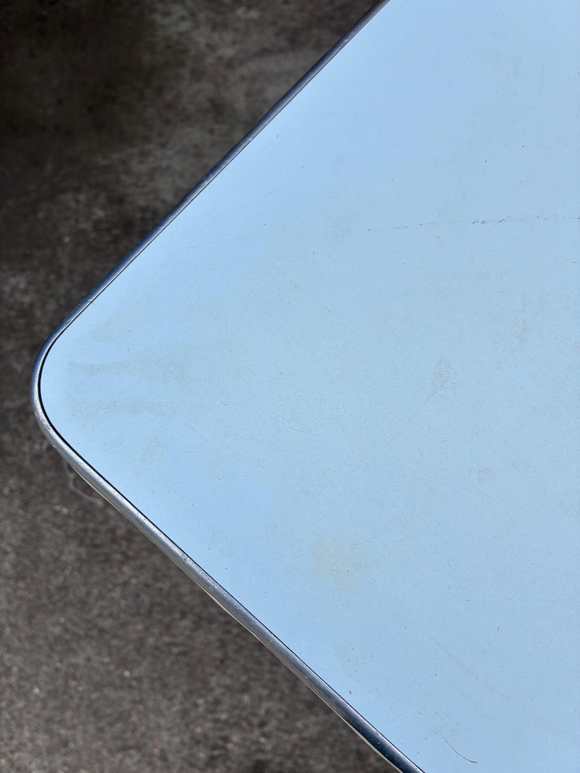 school-formica-table-10