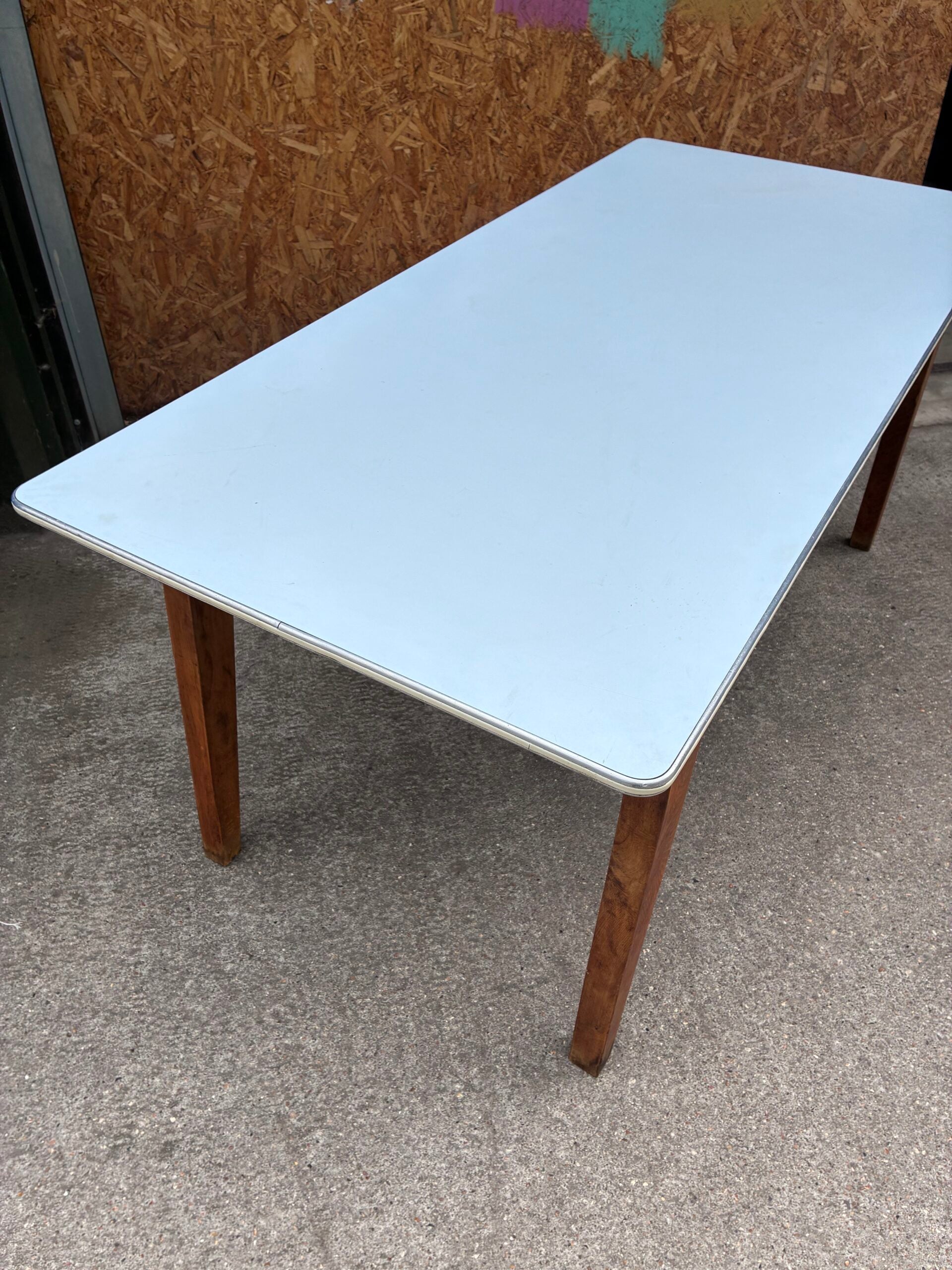 school-formica-table-9