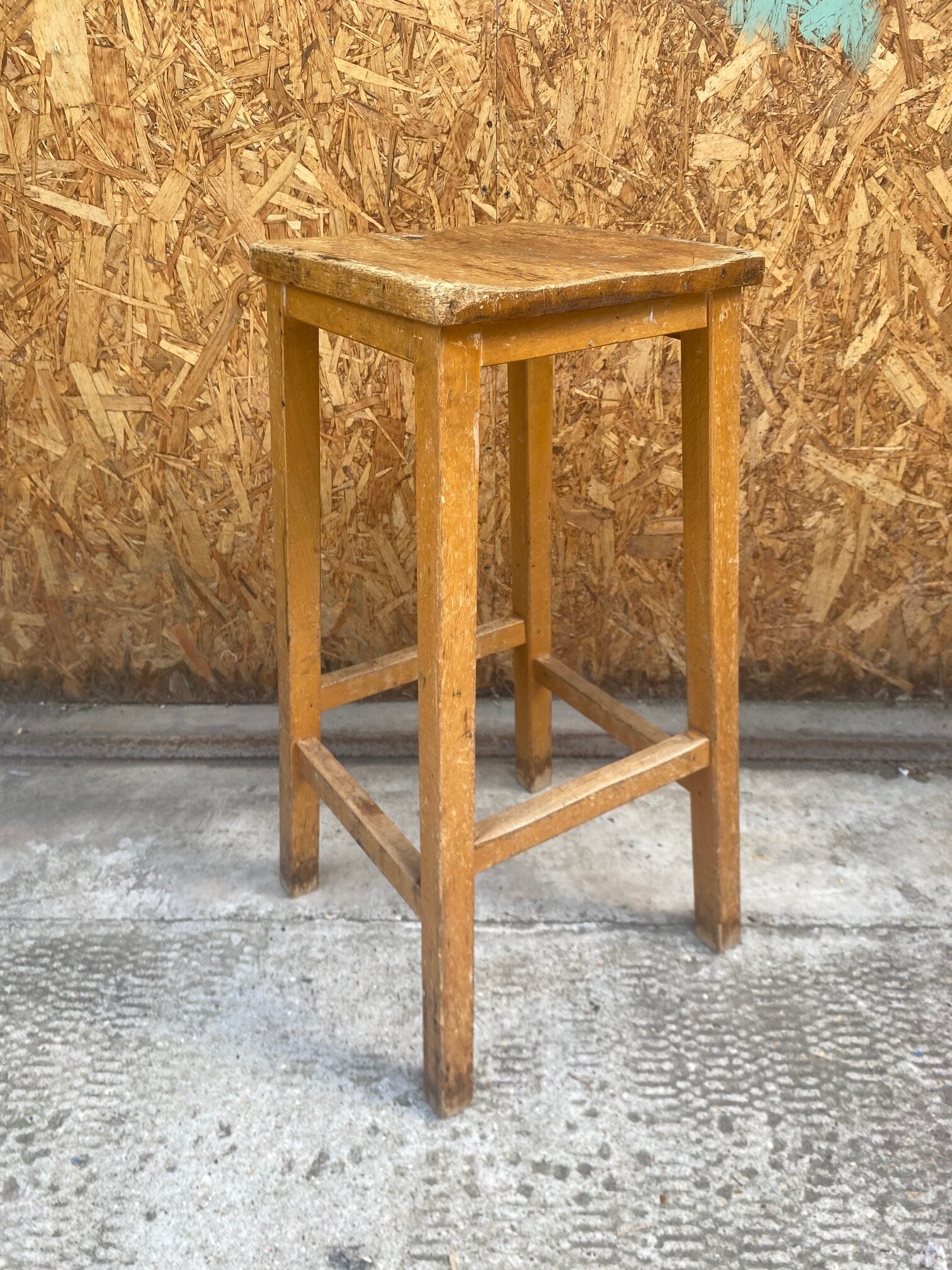 school-lab-stools-3
