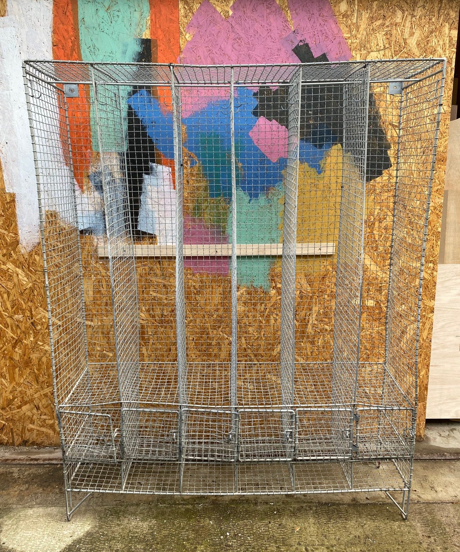 school-wire-locker-1
