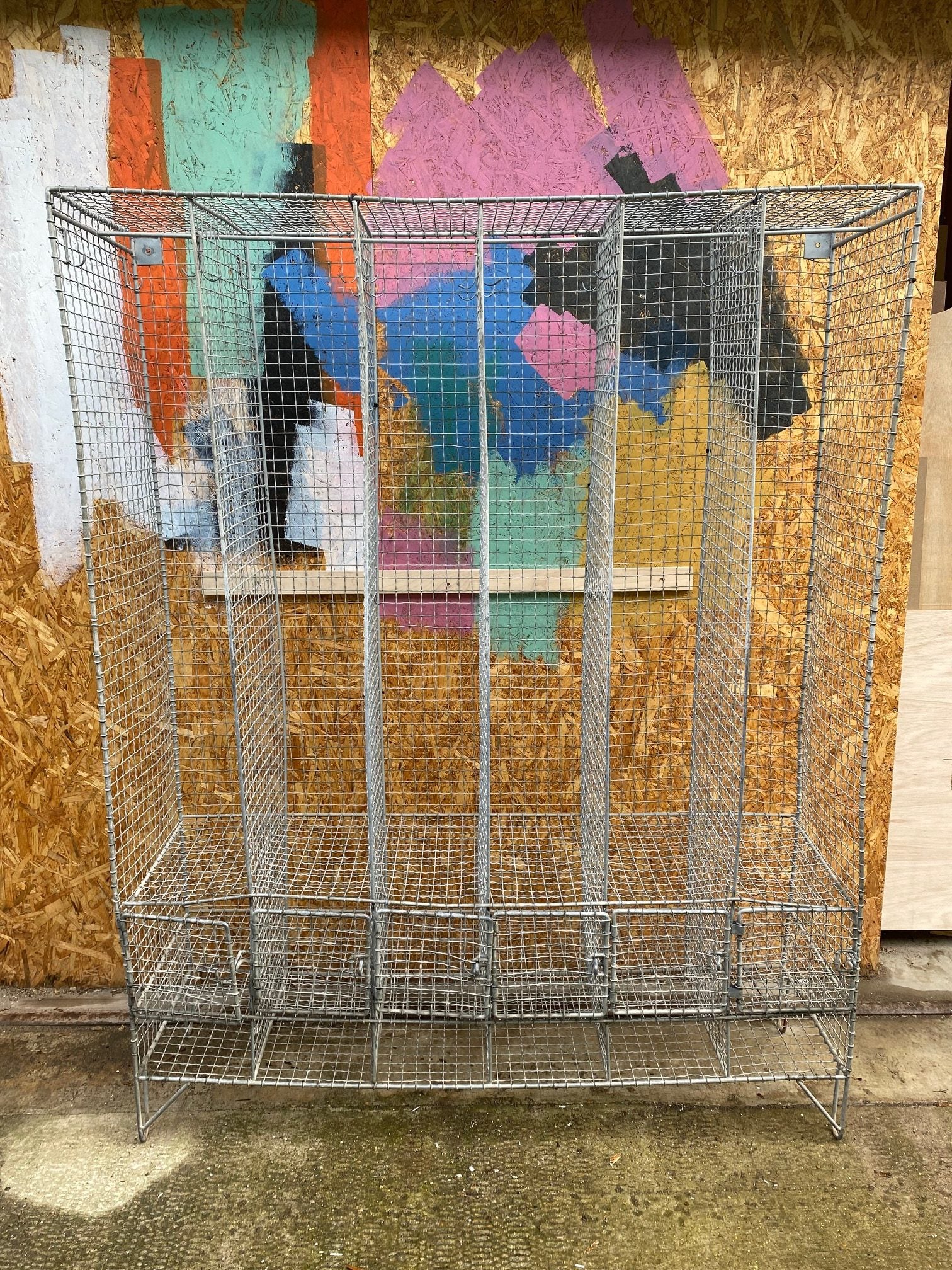 school-wire-locker-1