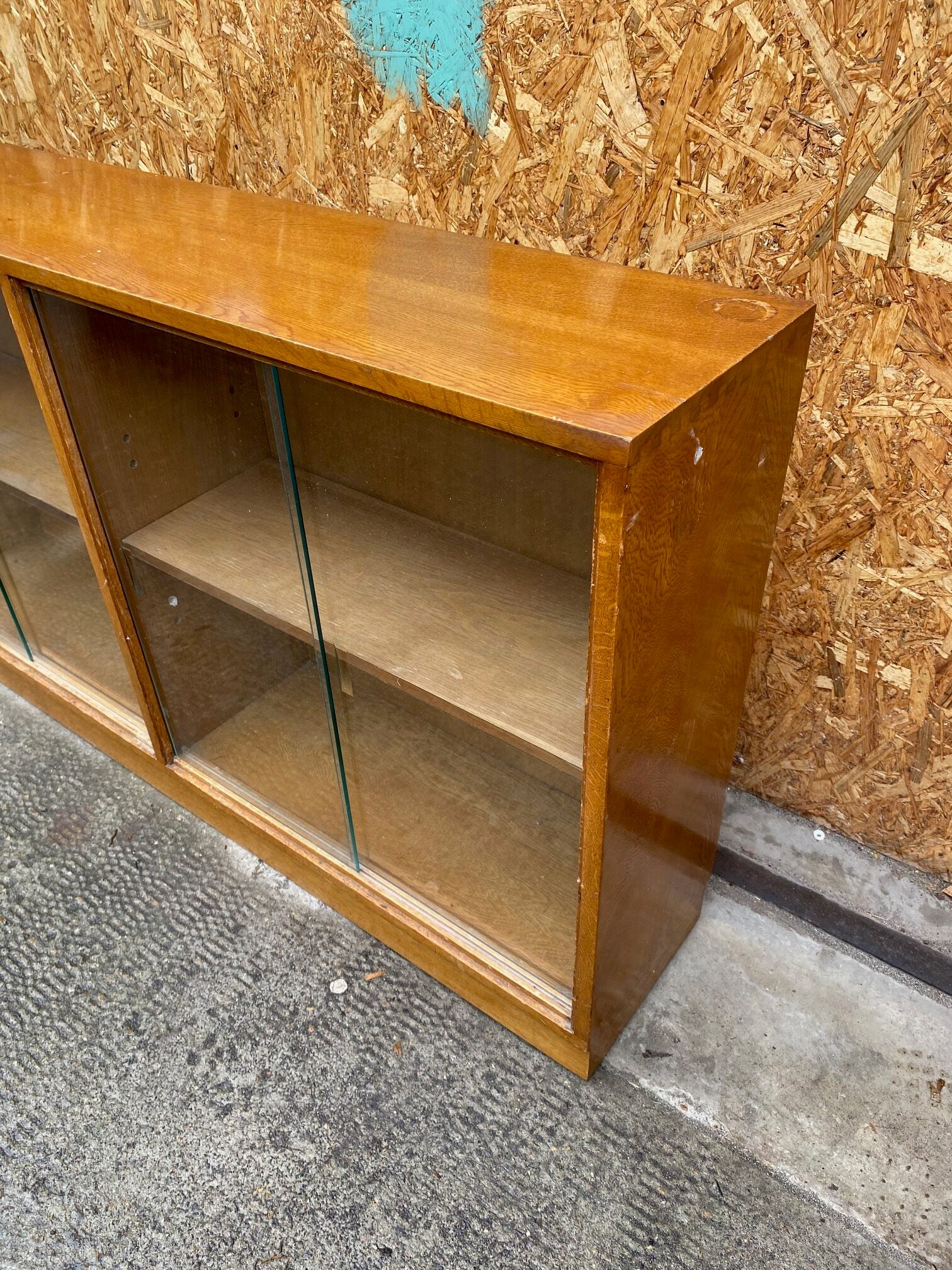 shelving-unit-glass-doors-2